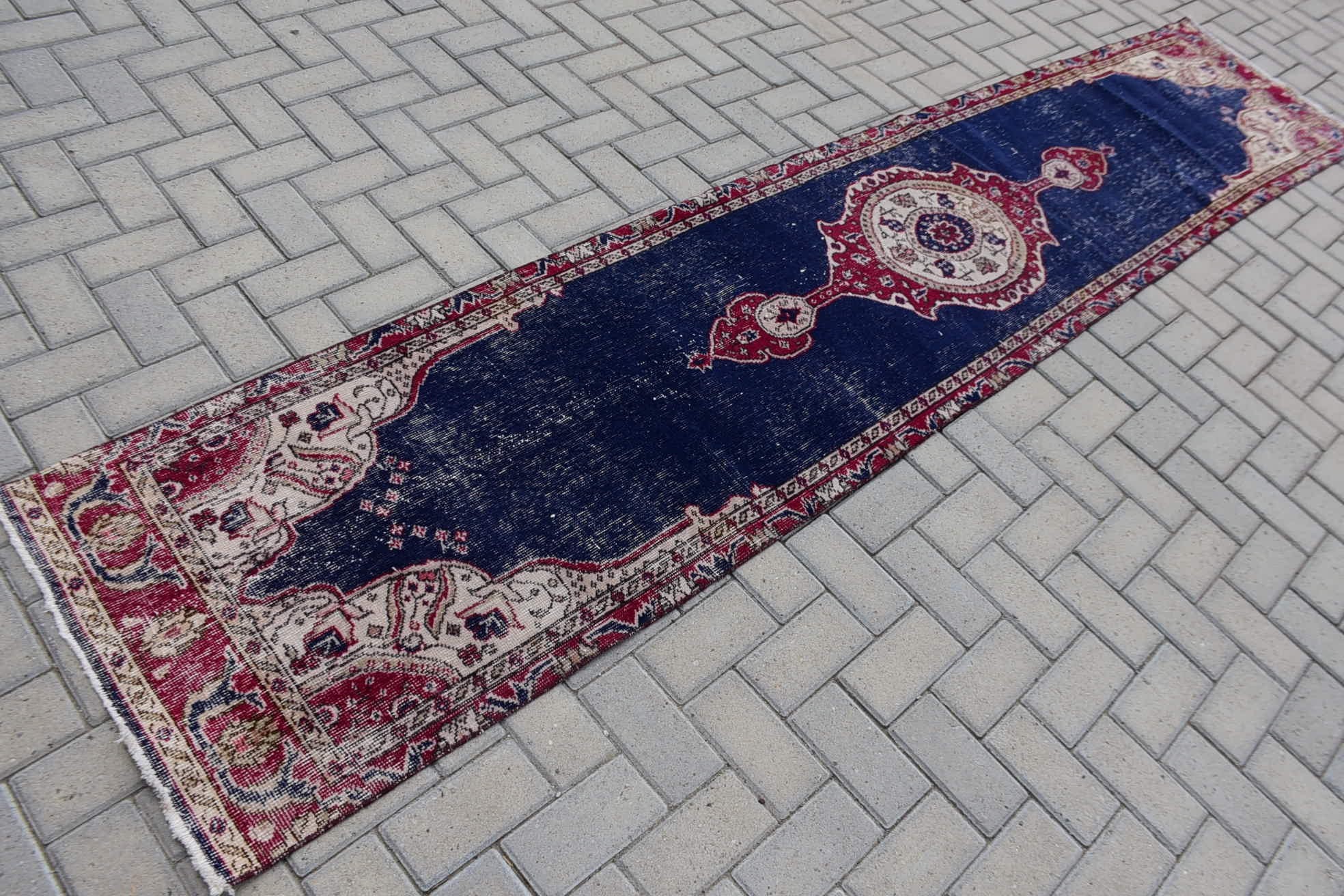 Özel Halılar, Koridor Halısı, Türk Halıları, Vintage Halı, Anadolu Halısı, 2.2x11.4 ft Koşucu Halısı, Merdiven Halıları, Fas Halıları, Dış Mekan Halıları