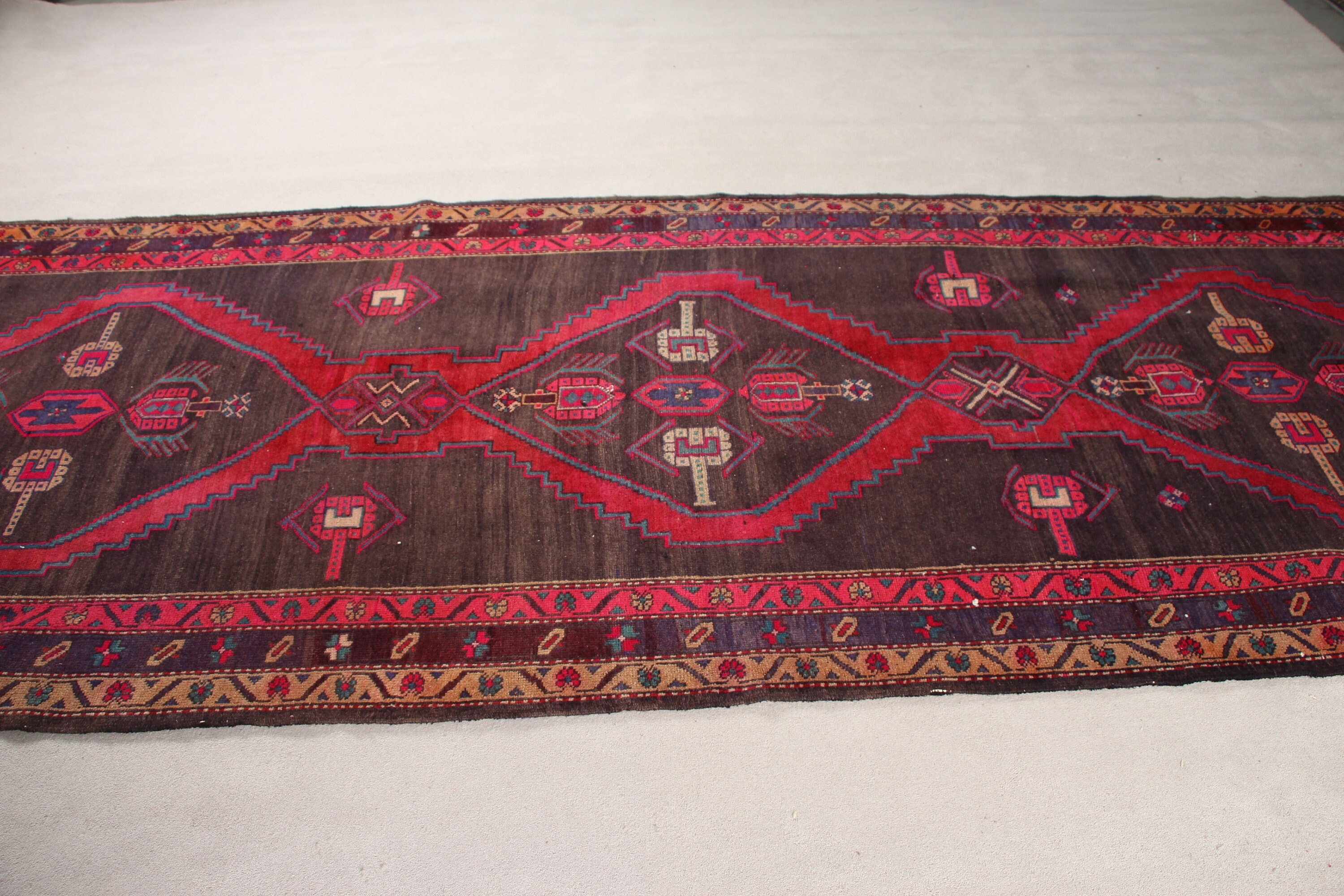 Türk Halıları, Vintage Halı, Soğuk Halı, Koridor Halısı, Mor Soğuk Halı, 4.3x12.5 ft Runner Halısı, Mutfak Halısı, Koridor Halıları, Anadolu Halıları