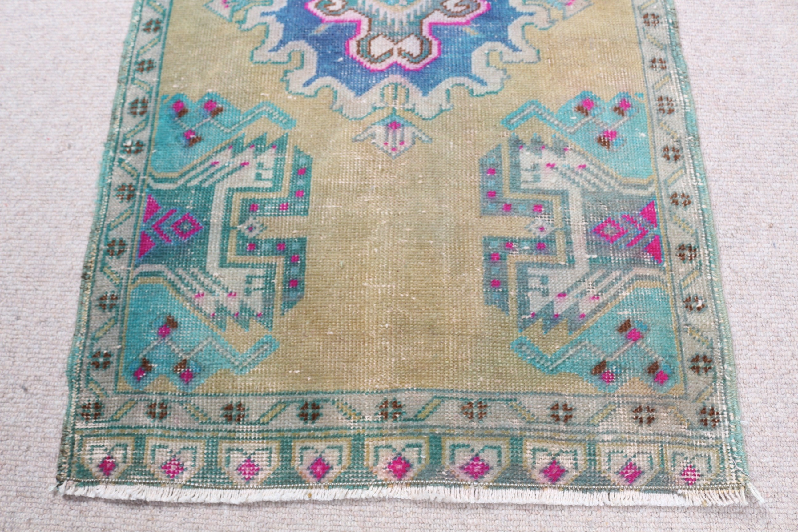 Vintage Halı, Yün Halılar, Mutfak Halısı, Ev Dekorasyonu Halıları, Tasarımcı Halısı, Duvara Asılı Halı, 1.8x3.2 ft Küçük Halı, Sarı Oushak Halıları, Türk Halısı