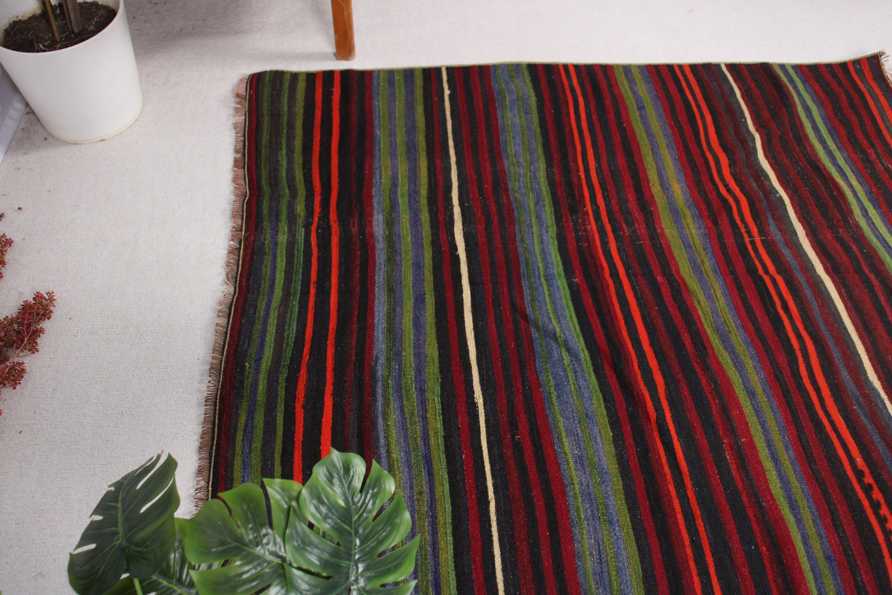 Kilim, 4.6x5.2 ft Accent Halı, Kırmızı Yatak Odası Halısı, Giriş Halısı, Fas Halıları, Oushak Halısı, Türk Halısı, Dış Mekan Halısı, Mutfak Halıları, Vintage Halı