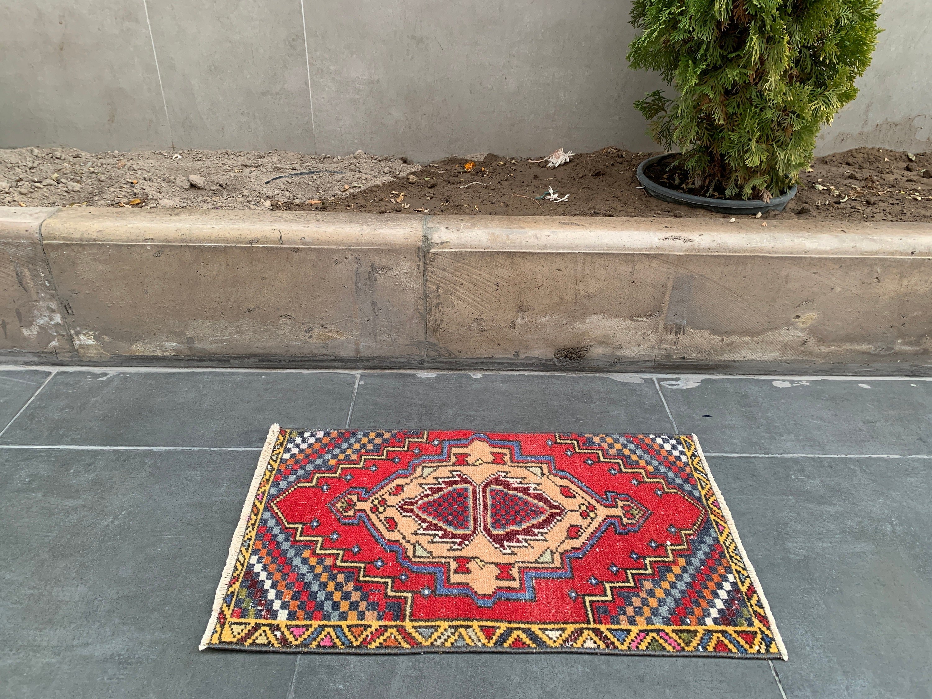 Red  1.4x2.5 ft Small Rug, Vintage Rug, Nursery Rugs, Bath Rug, Rugs for Bathroom, Antique Rugs, Oushak Rugs, Turkish Rug