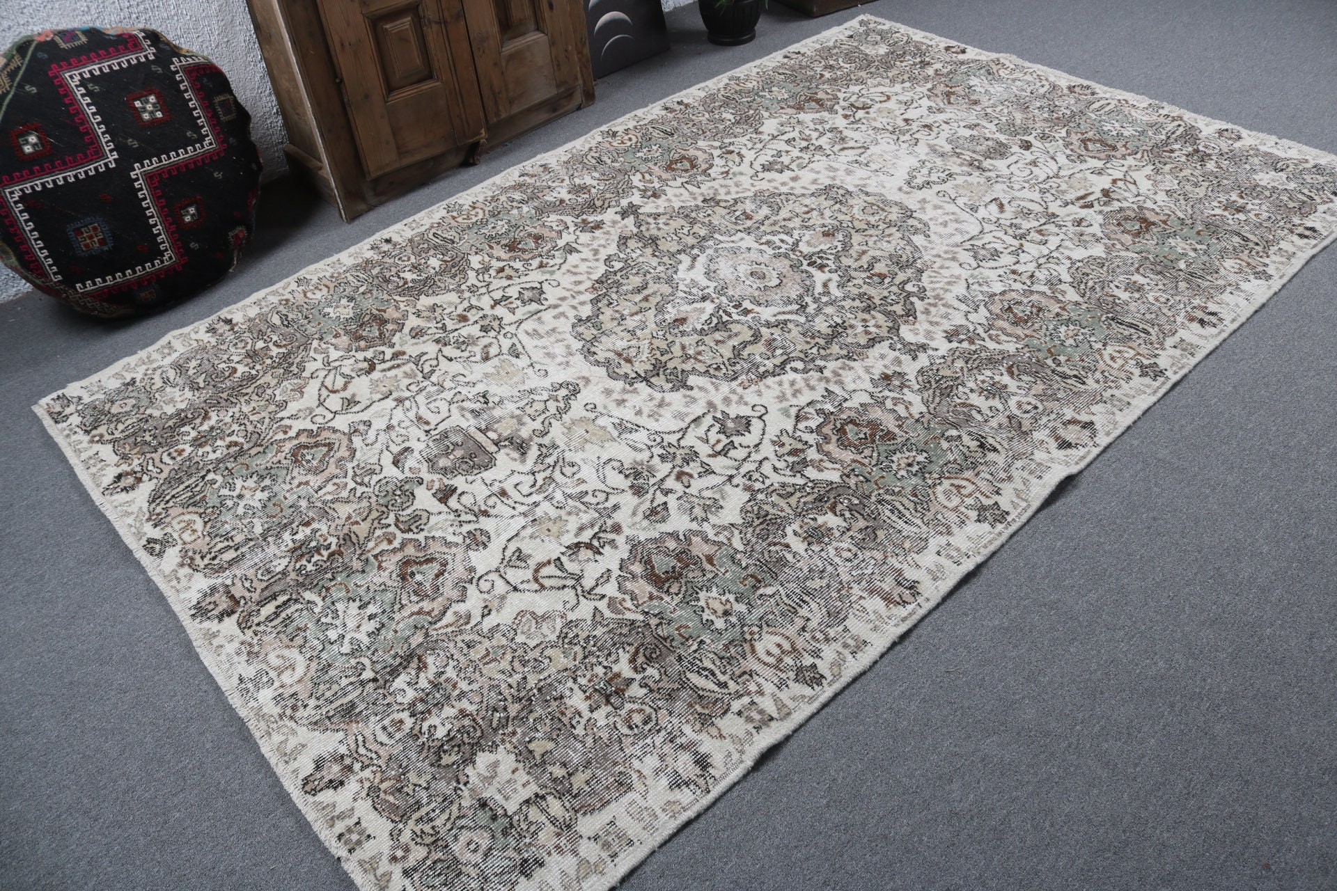 5.6x8.9 ft Large Rugs, Vintage Rug, Large Boho Rug, Turkish Rug, Salon Rugs, White Antique Rugs, Boho Rugs, Rugs for Bedroom, Kitchen Rug