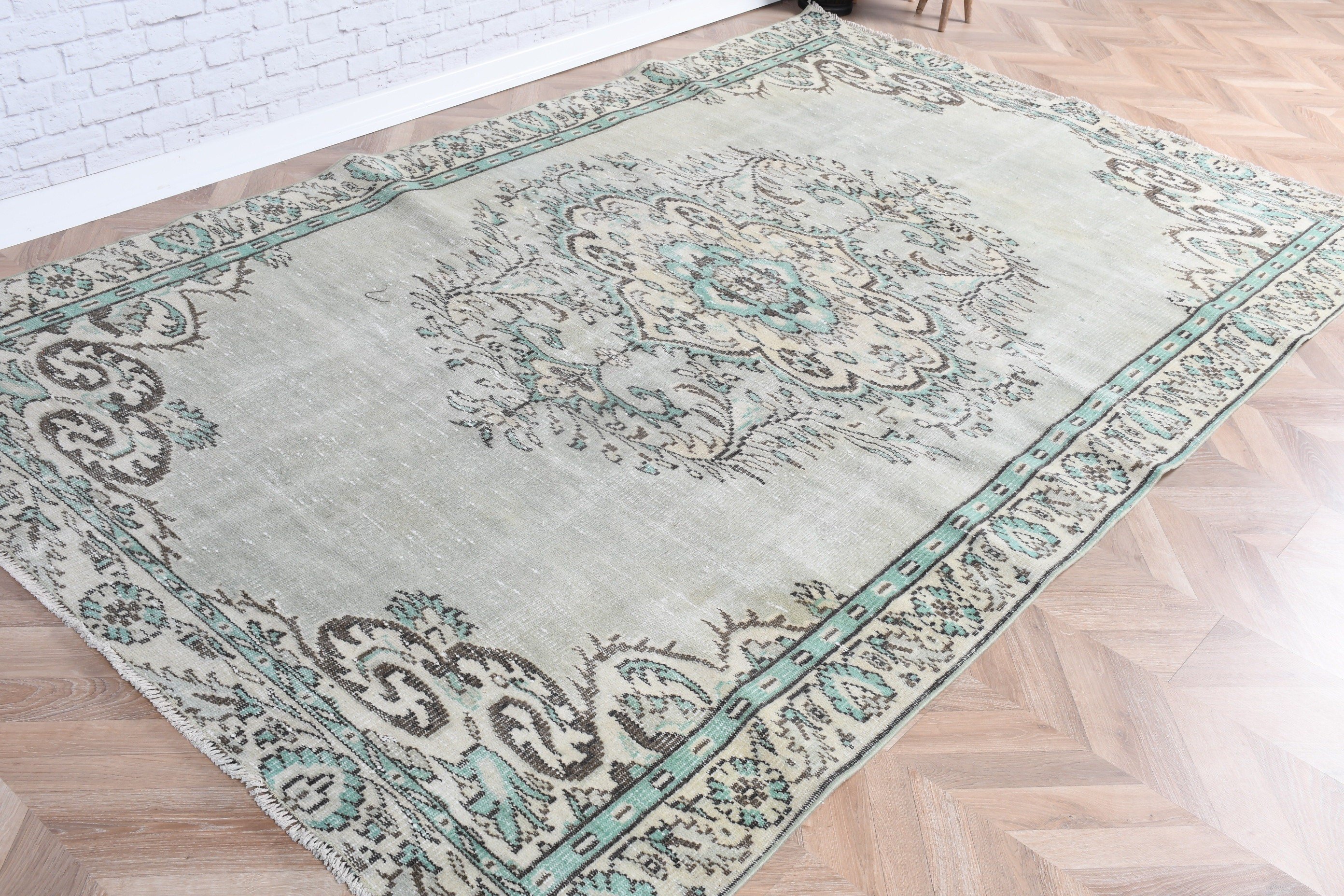 Turkish Rug, Vintage Rug, Oriental Rug, 5.5x9 ft Large Rug, Bedroom Rug, Boho Rug, Green Floor Rugs, Statement Rug, Dining Room Rug