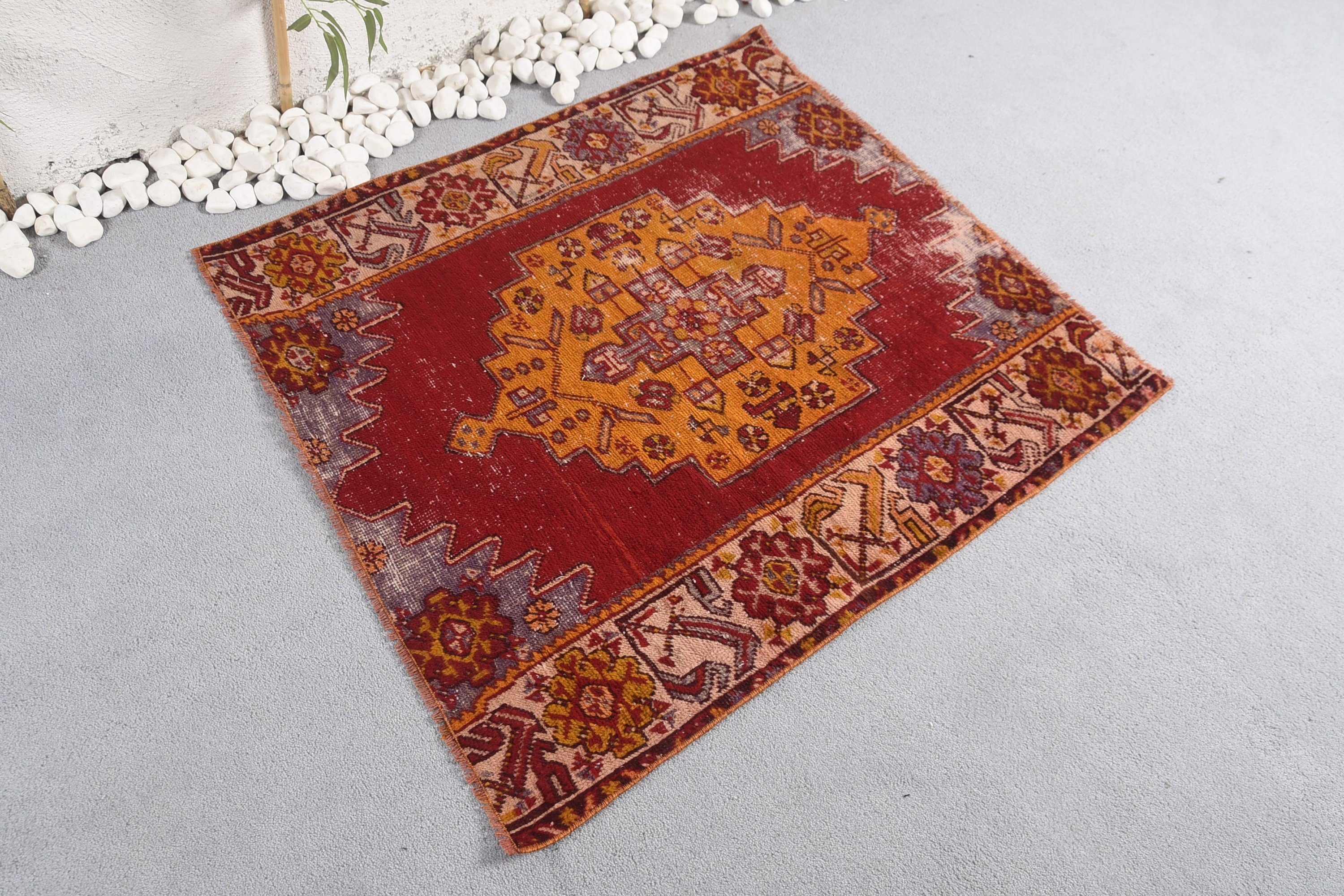 Küçük Vintage Halı, Boho Halı, Vintage Halılar, Havalı Halılar, Türk Halıları, Kırmızı Düz ​​Dokuma Halı, Dekoratif Halı, 3.2x3.4 ft Küçük Halı, Banyo Halıları