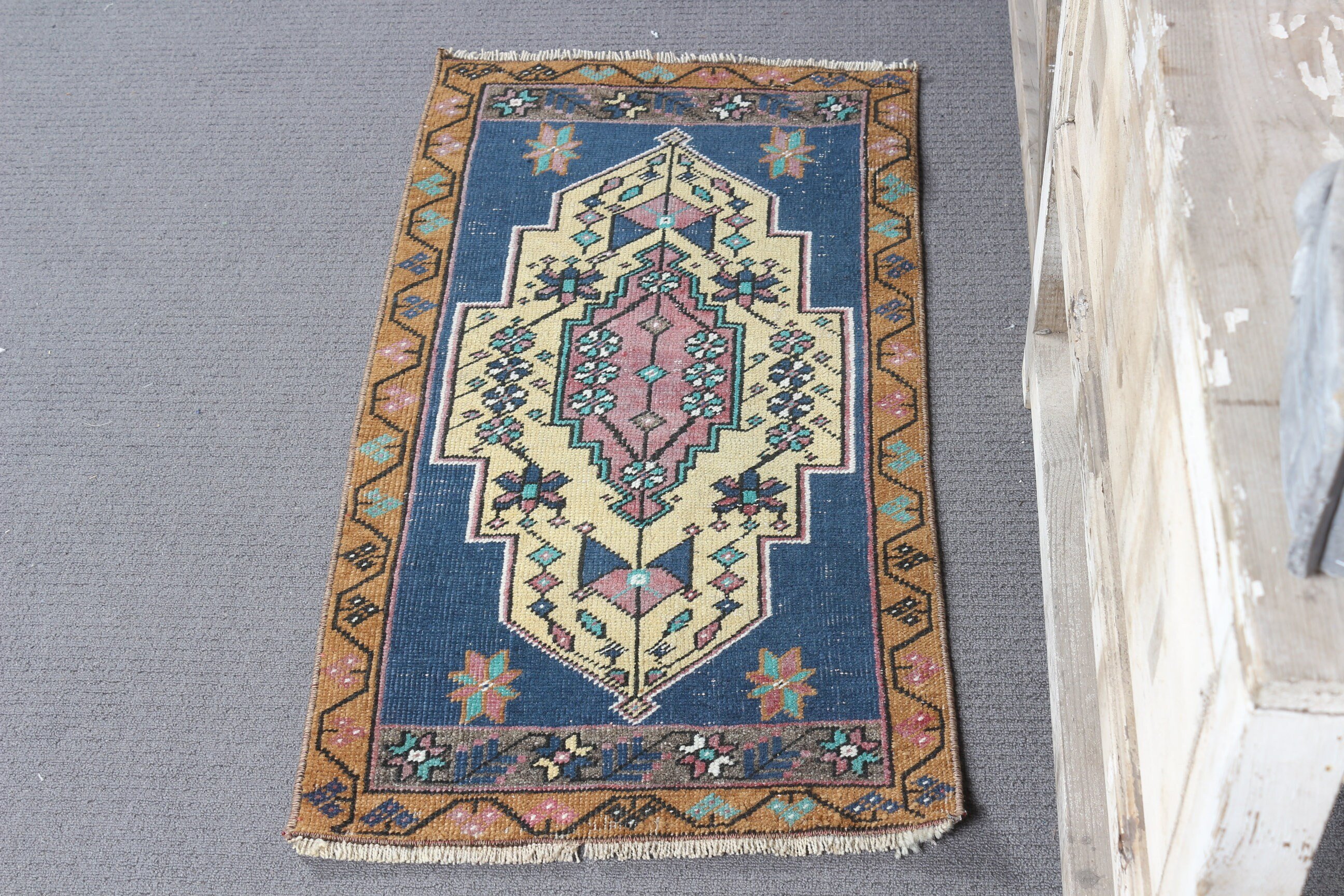 Vintage Rug, Bright Rug, Turkish Rug, Home Decor Rug, Anatolian Rugs, Bedroom Rugs, 1.6x3 ft Small Rug, Blue Oriental Rug, Wall Hanging Rug