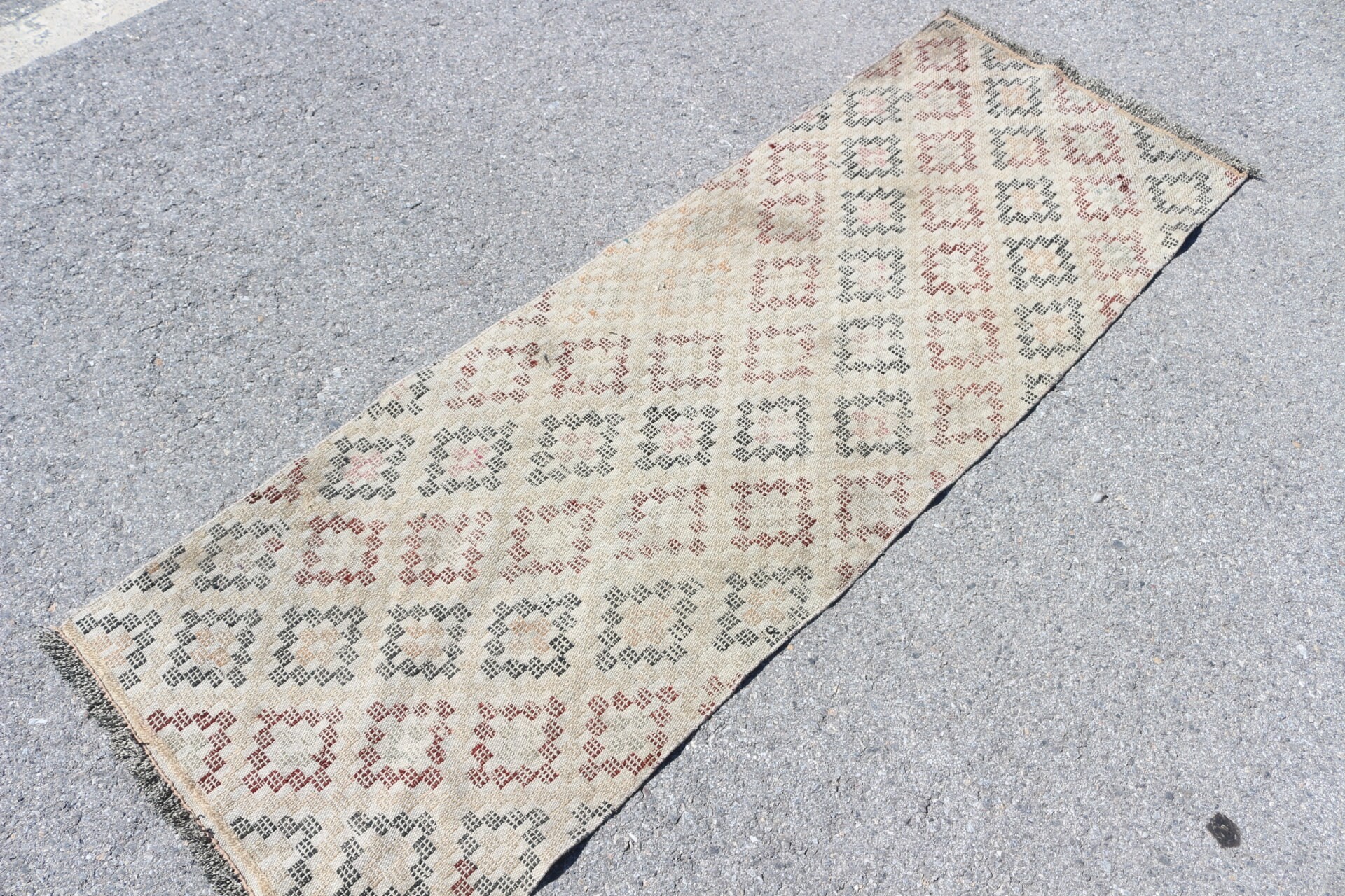 Sevimli Halı, Vintage Halılar, Bej Soğuk Halı, 2.1x6 ft Runner Halısı, Runner Halıları, Kilim, Oushak Halısı, Türk Halıları, Koridor Halısı, Anadolu Halıları