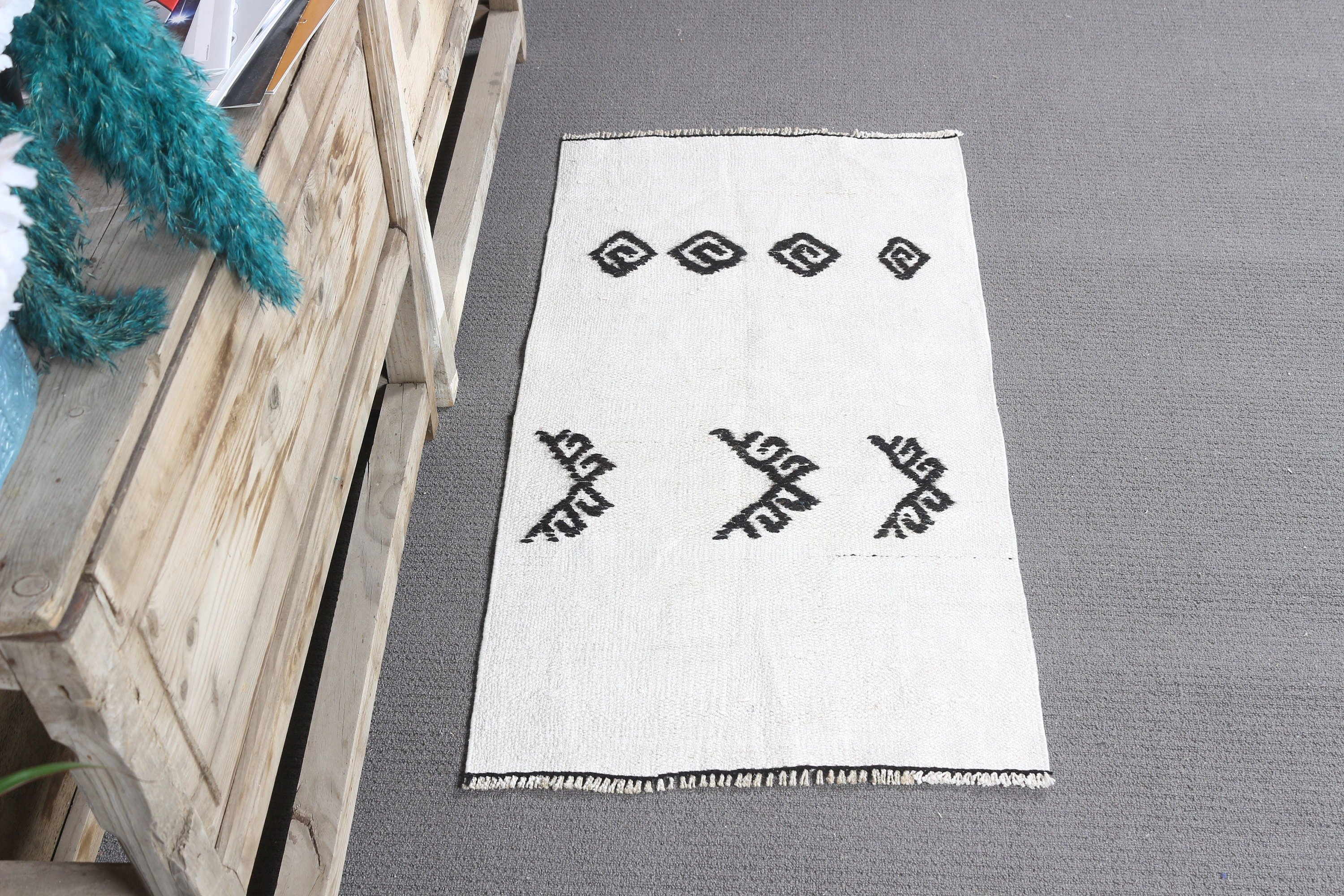 Rugs for Kitchen, Nursery Rugs, White Bedroom Rug, Kitchen Rug, Entry Rug, Turkish Rugs, 1.8x3.4 ft Small Rugs, Vintage Rugs