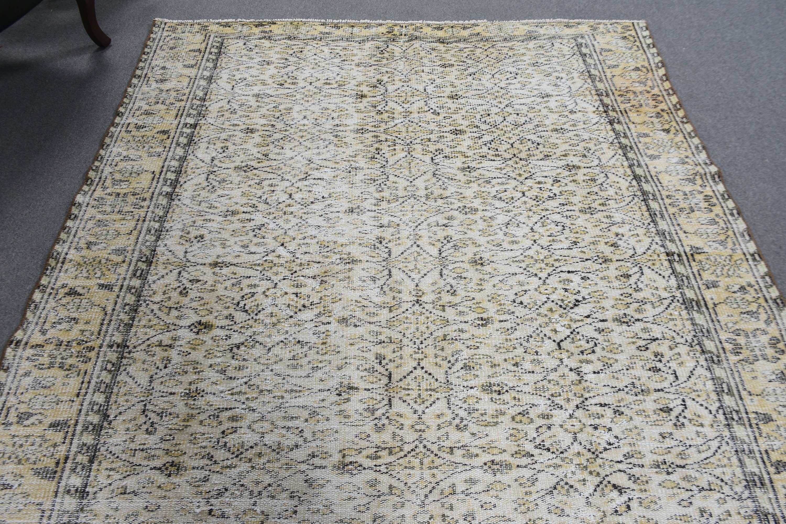 White Luxury Rug, Turkish Rugs, Bedroom Rug, 5.7x8.7 ft Large Rug, Oushak Rug, Large Oushak Rugs, Vintage Rug, Rugs for Dining Room