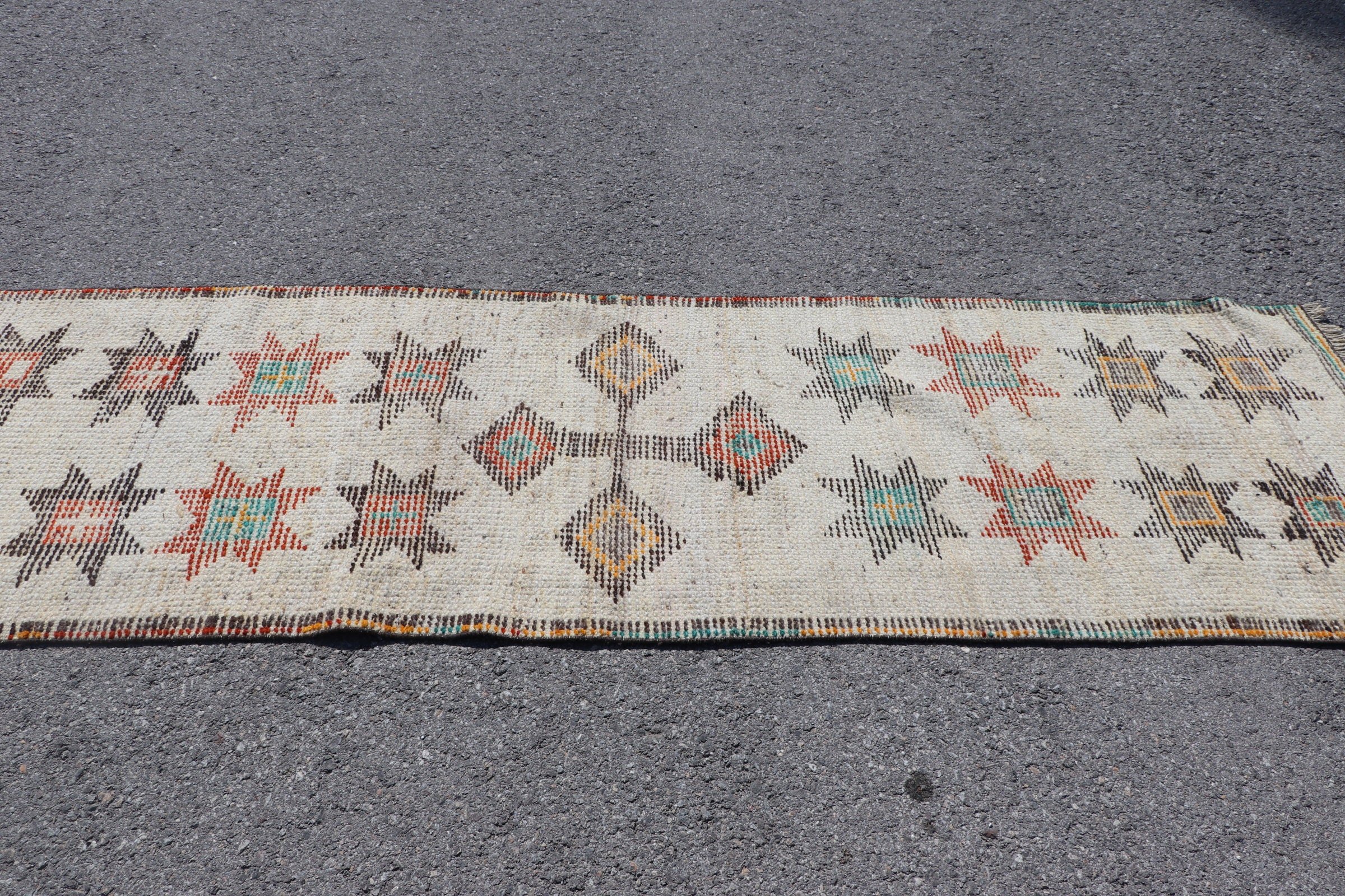 Koridor Halı, Uşak Halı, Nostaljik Halı, Koridor Halı, Koridor Halı, Merdiven Halı, Bej Serin Halı, Koridor Halı, 82x266 cm Yolluk Halı