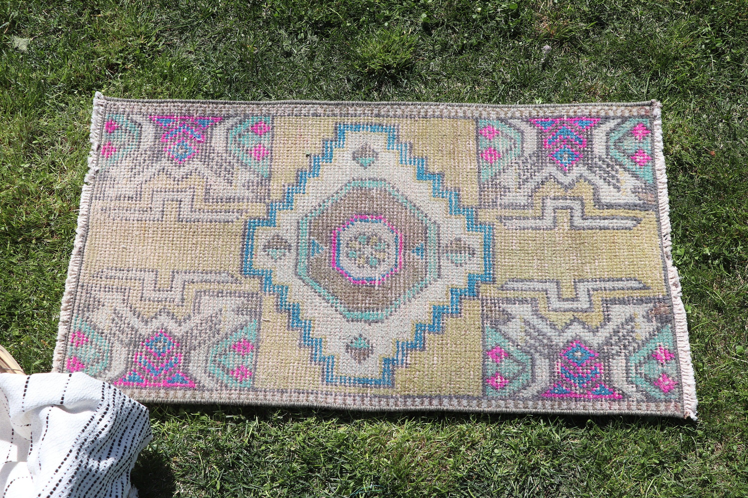 Banyo Halısı, Fas Halısı, Yeşil Anadolu Halıları, Oushak Halıları, 1.4x2.6 ft Küçük Halı, Mutfak Halıları, Türk Halıları, Giriş Halıları, Vintage Halı