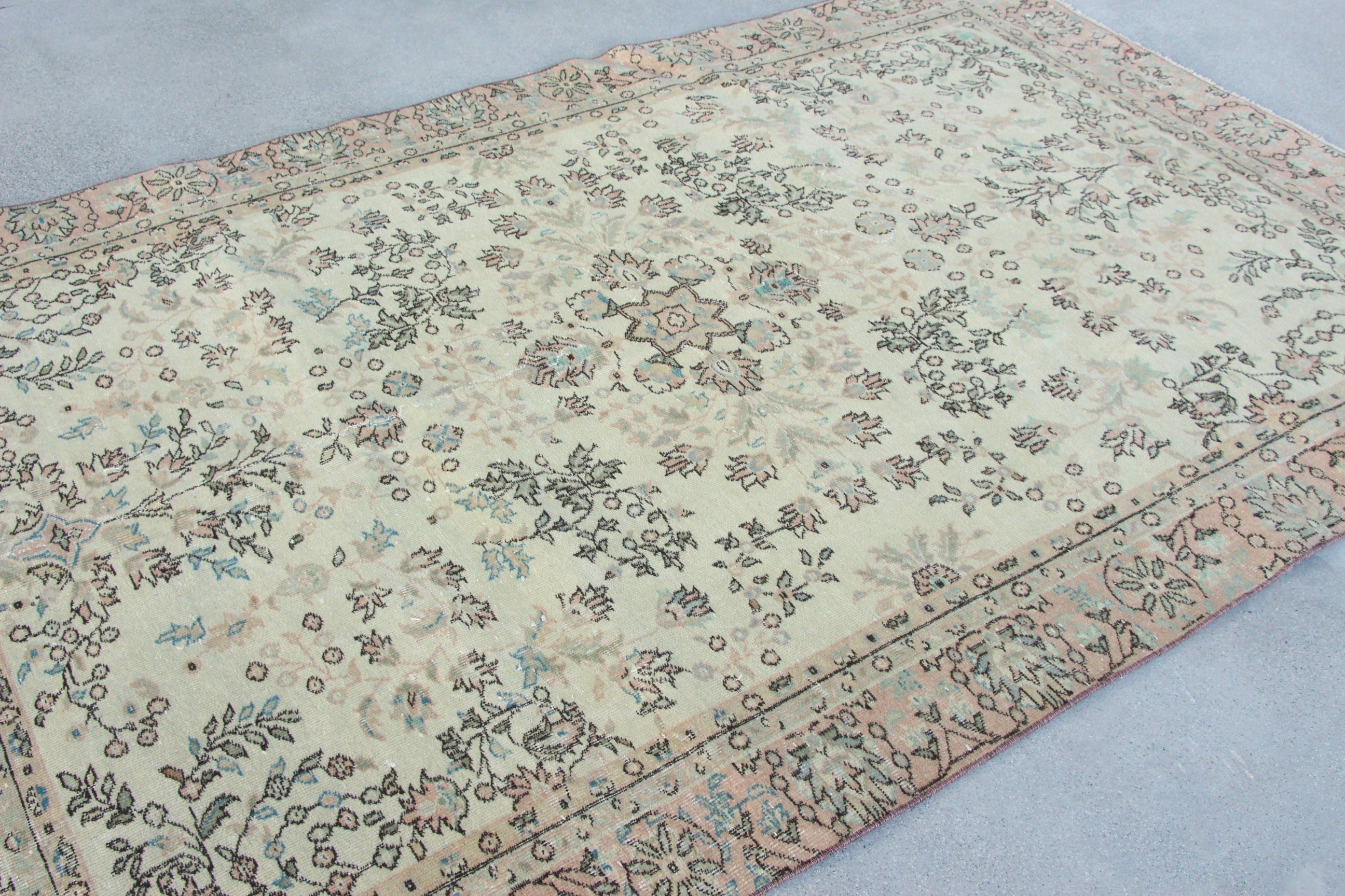 Vintage Rug, Dining Room Rug, Beige Floor Rug, Large Oushak Rugs, Floor Rug, 5.6x8.9 ft Large Rugs, Turkish Rugs, Rugs for Salon, Wool Rug