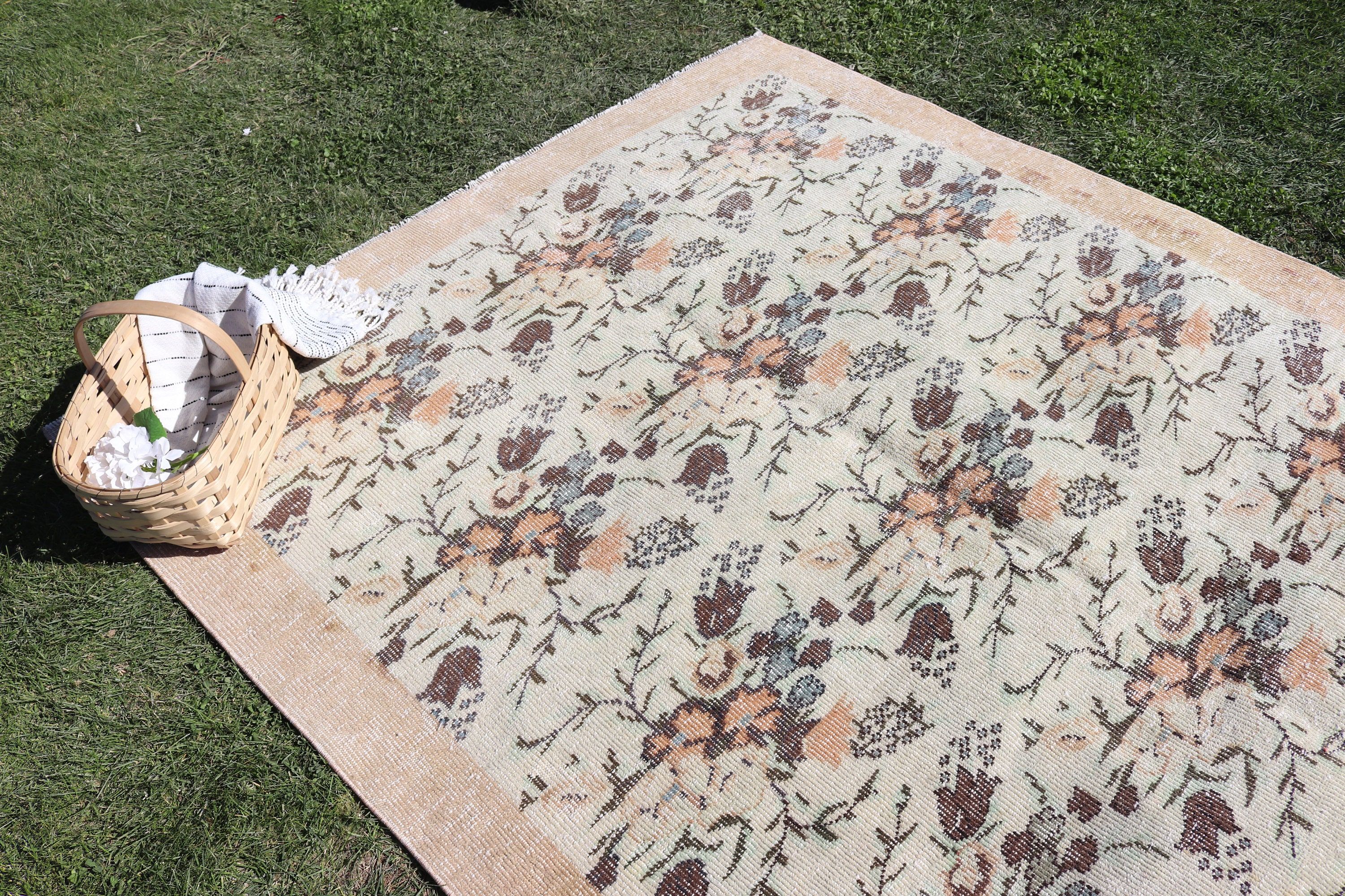 Salon Rug, Floor Rugs, Bedroom Rugs, Beige  5.7x9.2 ft Large Rug, Turkish Rugs, Vintage Rug, Kitchen Rug, Boho Large Rug Rugs