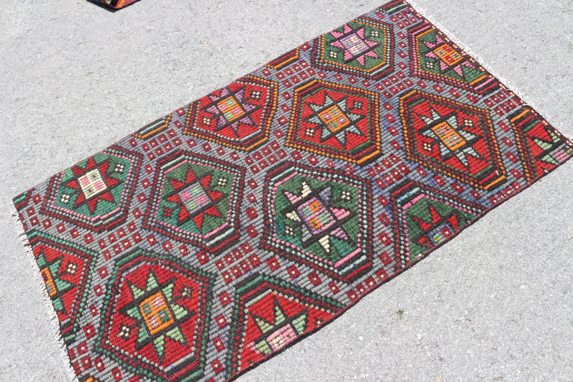 Çocuk Halısı, 2.8x5.2 ft Küçük Halı, El Dokuma Halı, Vintage Halı, Kilim, Antika Halı, Yer Halıları, Türk Halısı, Giriş Halısı, Yeşil Oushak Halı