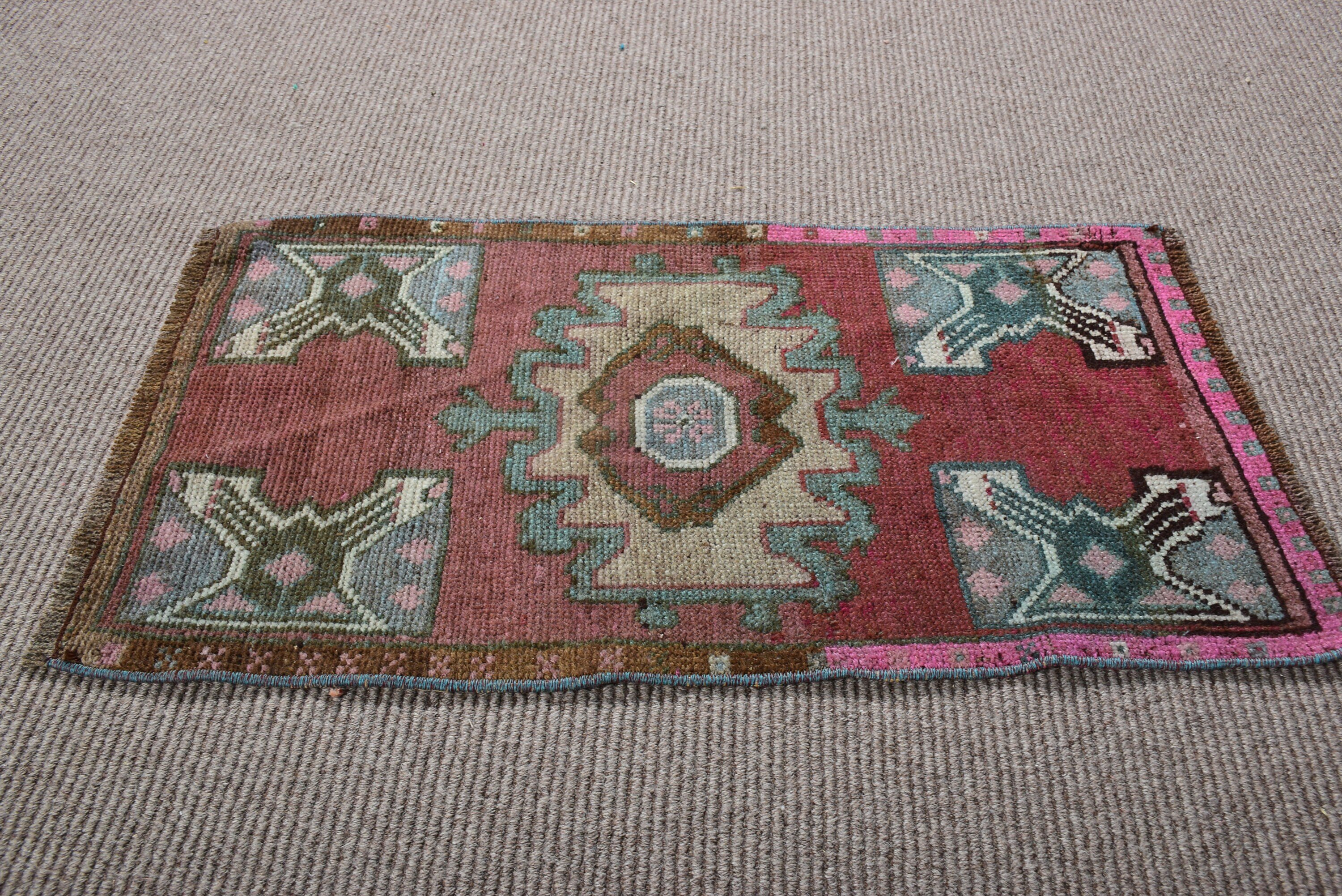 El Dokuma Halı, Vintage Halılar, Küçük Alan Halıları, Türk Halıları, Kırmızı Düz ​​Dokuma Halı, 1.5x2.8 ft Küçük Halılar, Oushak Halıları, Küçük Vintage Halı