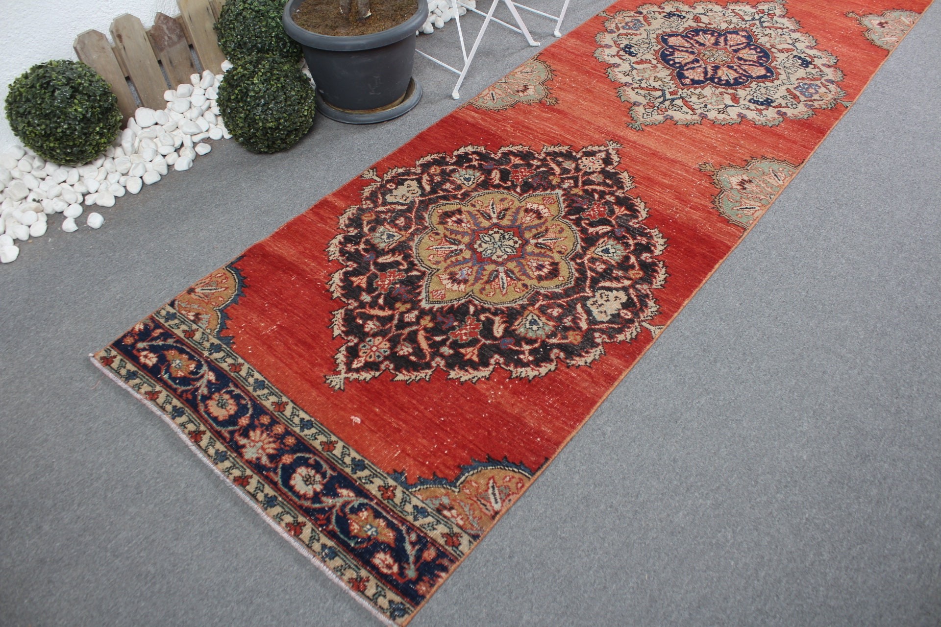 Koridor Halısı, Koşucu Halıları, Vintage Halı, Oushak Halısı, Kırmızı 3x13,3 ft Runner Halısı, Mutfak Halıları, Havalı Halılar, Türk Halısı