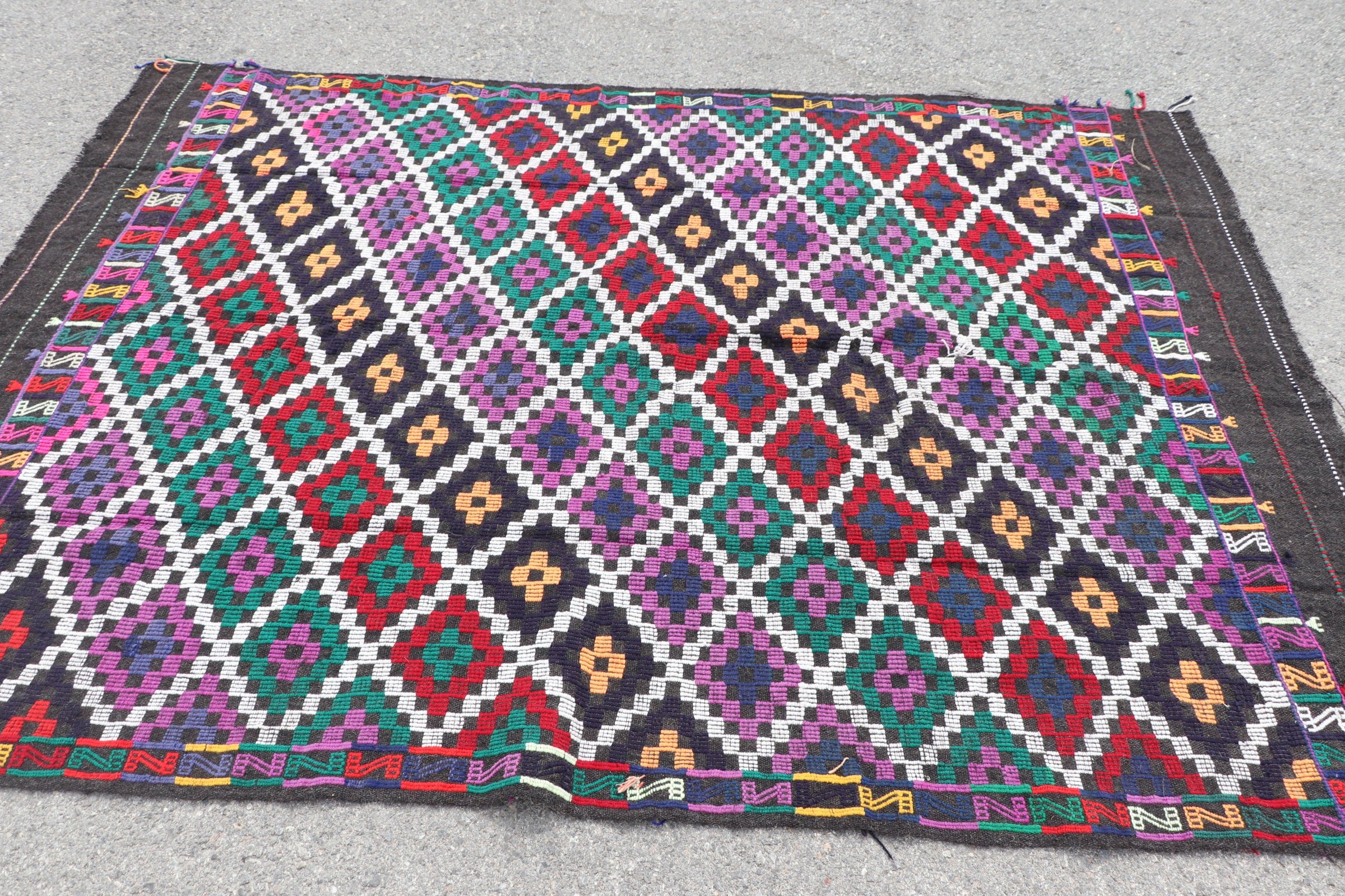 Pembe Yün Halı, Türk Halısı, Fas Halısı, Sanat Halısı, Vintage Halı, 5.5x7.7 ft Büyük Halı, Yemek Odası Halıları, Kilim, Yatak Odası Halıları, Anadolu Halıları