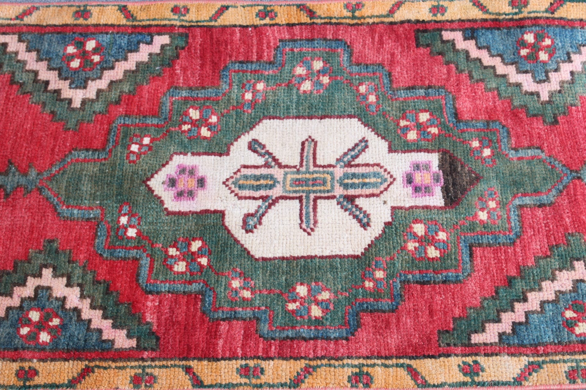 Banyo Halısı, Vintage Halılar, Yatak Odası Halısı, 1.6x3.2 ft Küçük Halı, Yün Halı, Türk Halısı, Çocuk Odası Halıları, Sanat Halısı, Giriş Halıları, Kırmızı Oushak Halı