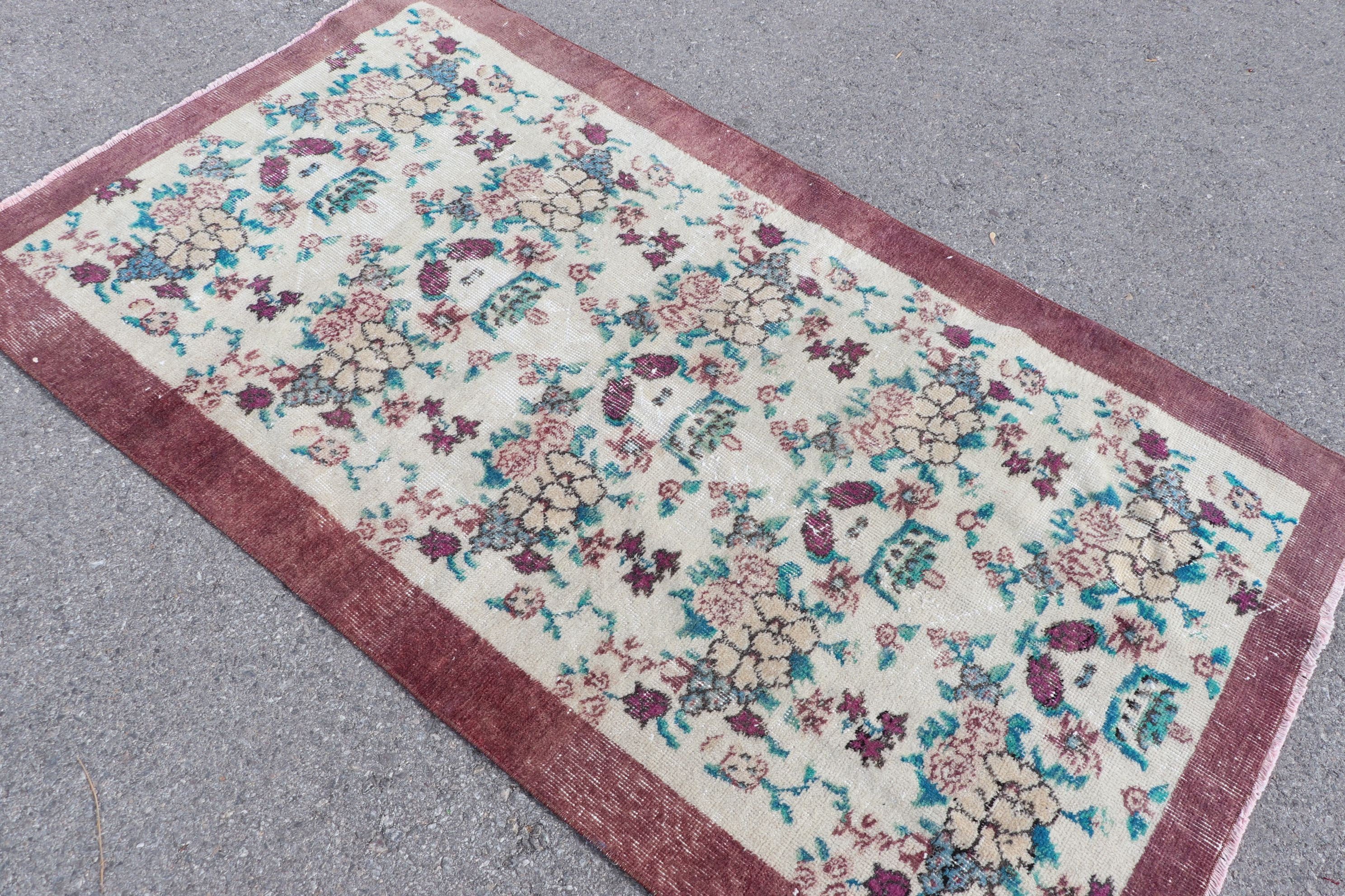 Eski Halı, Türk Halısı, Antika Halılar, Vintage Halılar, Mutfak Halıları, Havalı Halı, 3,5x6,3 ft Aksan Halısı, Giriş Halıları, Çocuk Halısı, Kırmızı Soğuk Halı