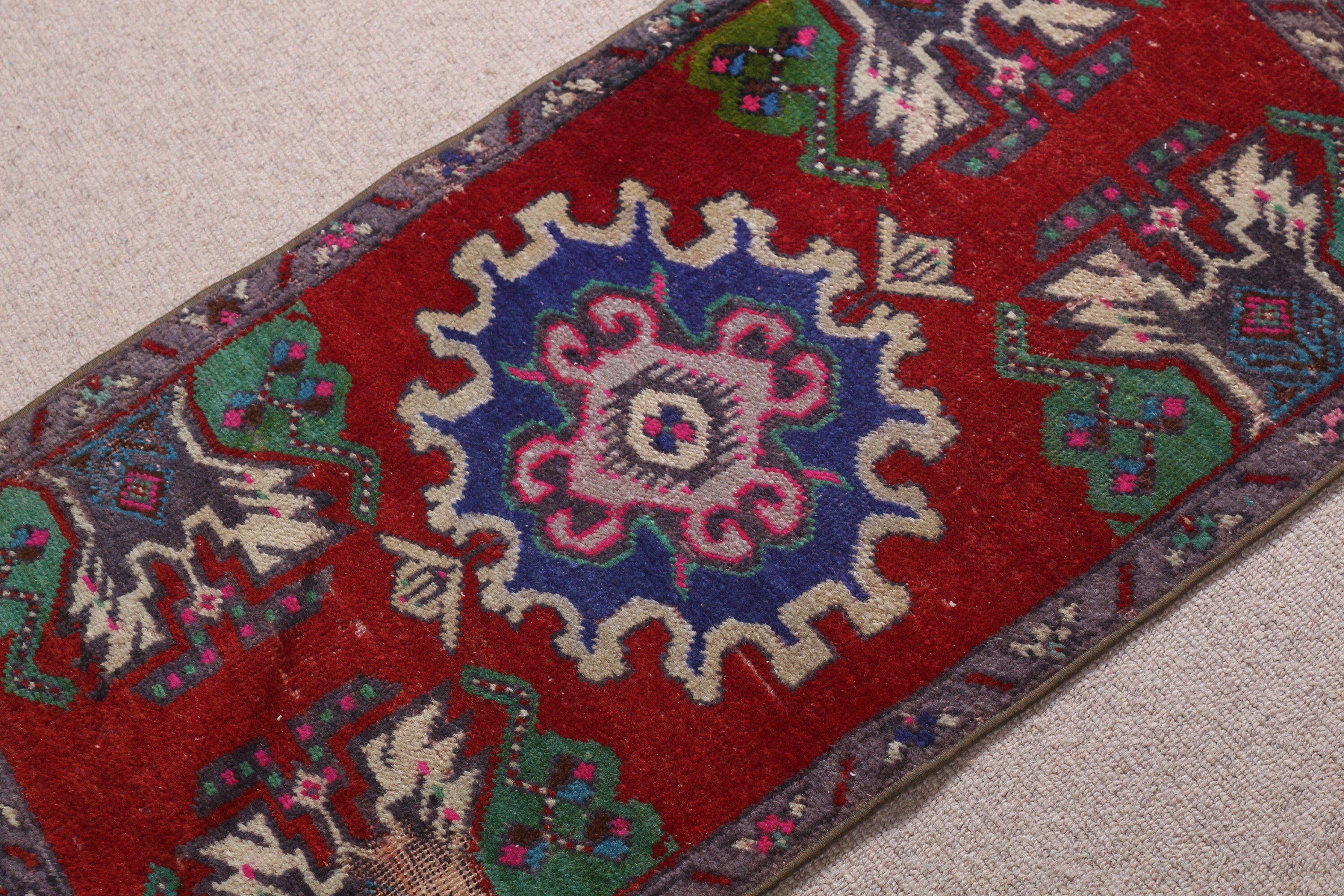 1.7x3.4 ft Küçük Halı, Mutfak Halıları, Yatak Odası Halısı, Vintage Halılar, Kırmızı Yer Halısı, Araba Paspas Halıları, Türk Halısı, Banyo Halıları, Anadolu Halısı