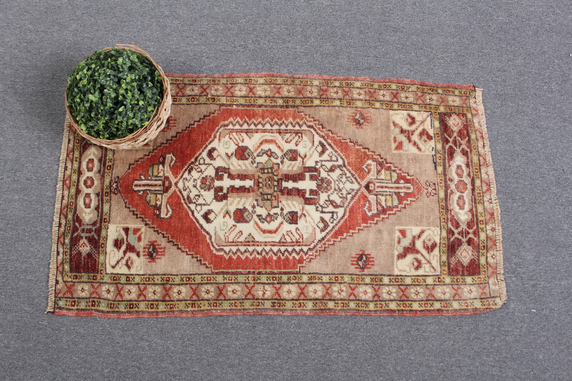 Kahverengi Antika Halı, Mutfak Halısı, 1.8x3.3 ft Küçük Halı, Duvara Asılı Halı, Yatak Odası Halıları, Vintage Halı, Türk Halısı, Göçebe Halısı, Oryantal Halı