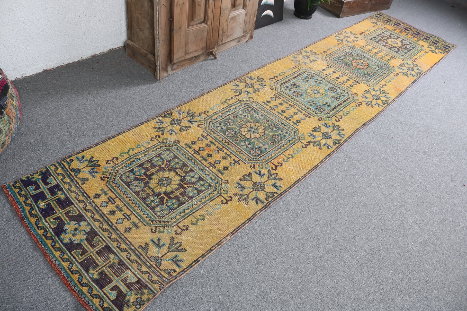 Cool Halı, 2.6x11.1 ft Runner Halıları, Türk Halıları, Uzun Runner Halıları, Beni Ourain Runner Halısı, Vintage Halılar, Sarı Antika Halı, Oushak Halı