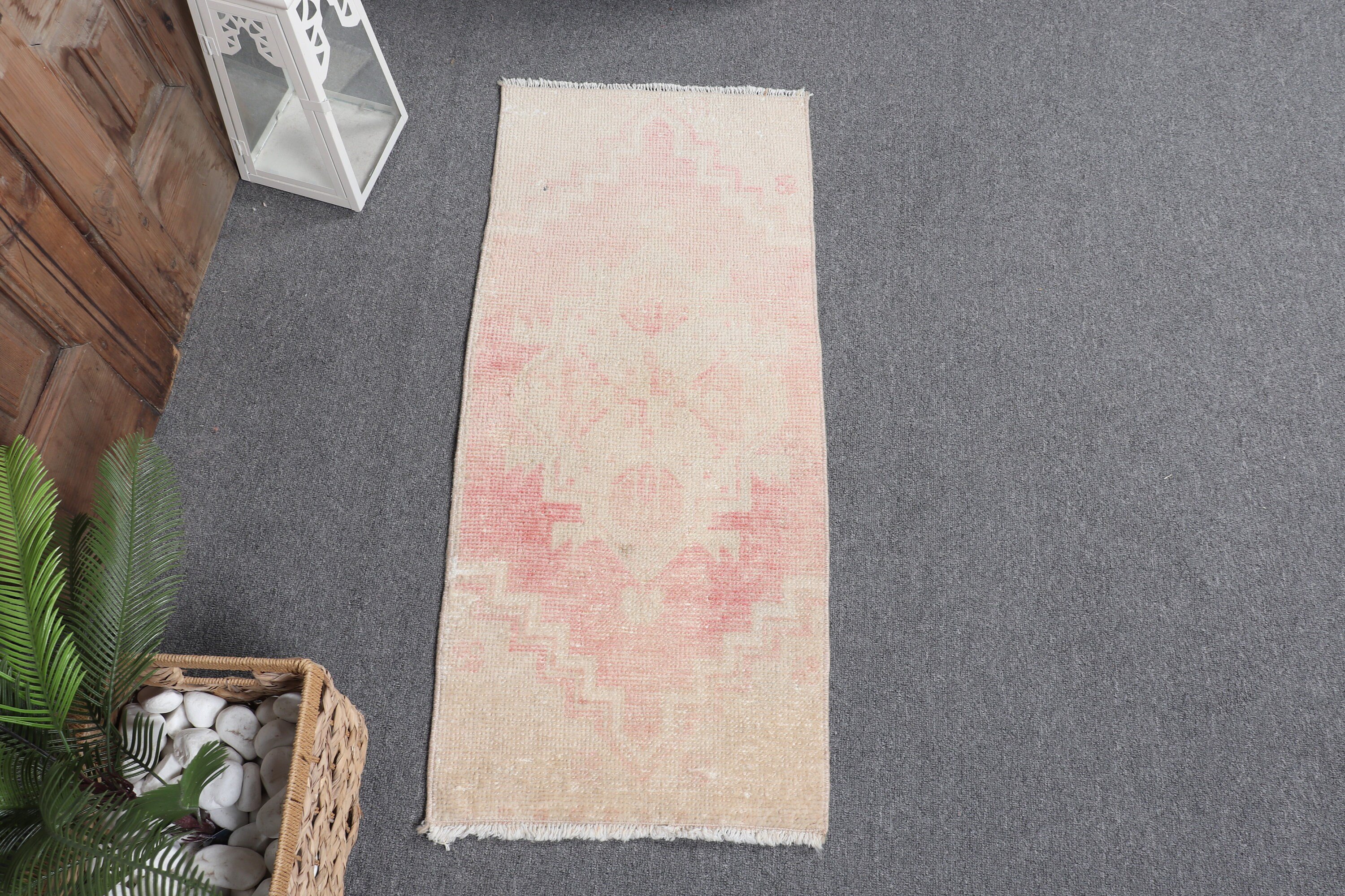 Wall Hanging Rug, Old Rugs, Vintage Rugs, Pink Home Decor Rug, Floor Rug, 1.4x3.2 ft Small Rug, Bedroom Rugs, Turkish Rugs