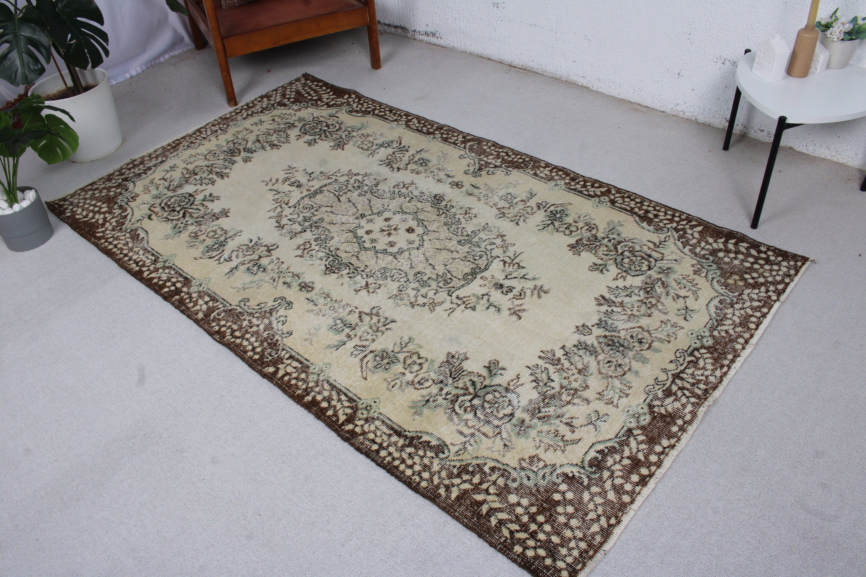 Anadolu Halısı, Vintage Halılar, 4x6,9 ft Alan Halısı, Açıklama Halıları, Oushak Bölge Halısı, Oturma Odası Halıları, Türk Halısı, Bej Oryantal Halı