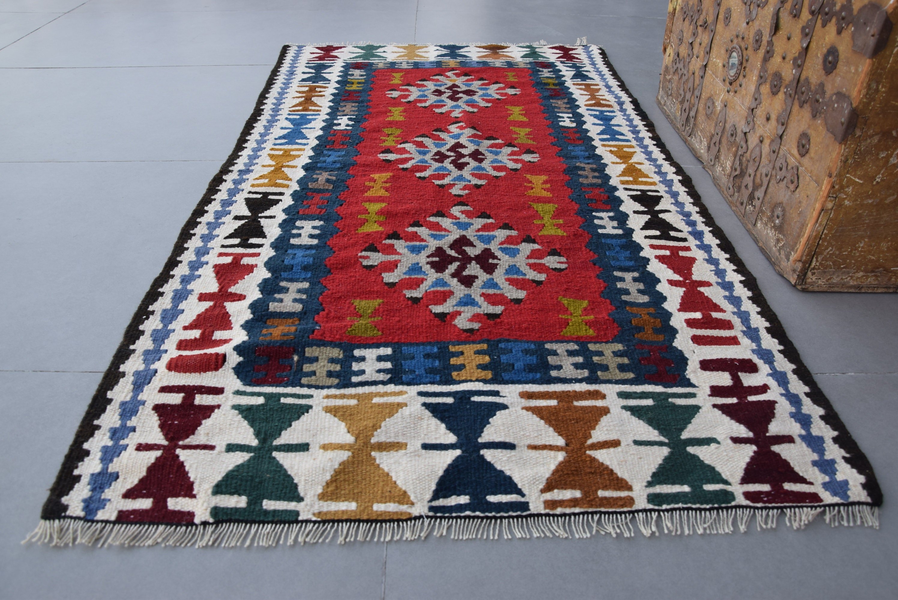 Turkish Rug, Nursery Rug, Kilim, 2.9x5.2 ft Accent Rug, Kitchen Rug, Floor Rug, Organic Rugs, Vintage Rug, Red Bedroom Rug