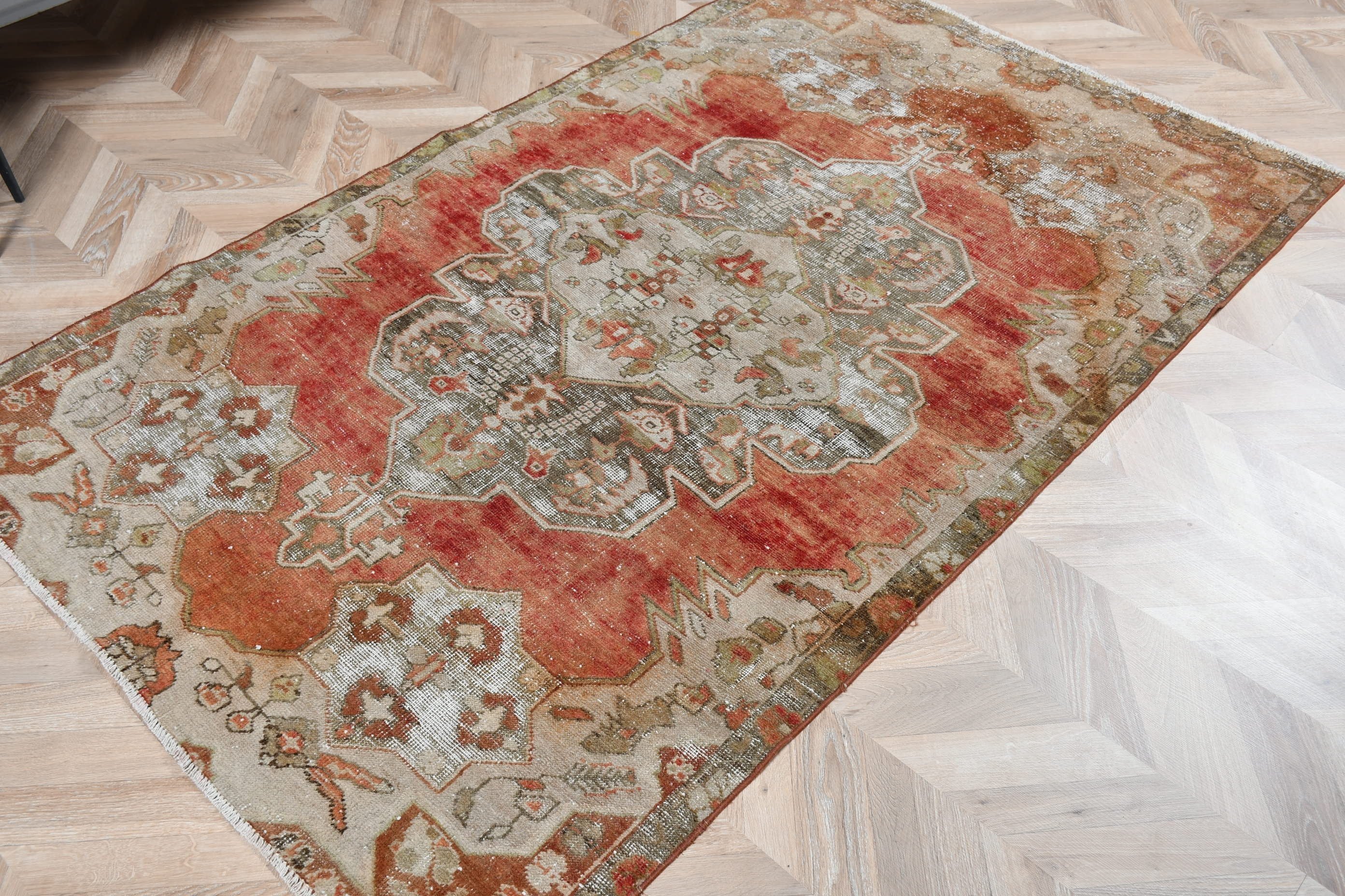 Antique Rugs, Rugs for Bedroom, 4.1x6.8 ft Area Rugs, Dining Room Rug, Vintage Rugs, Red Floor Rug, Turkish Rugs, Bedroom Rugs, Indoor Rug