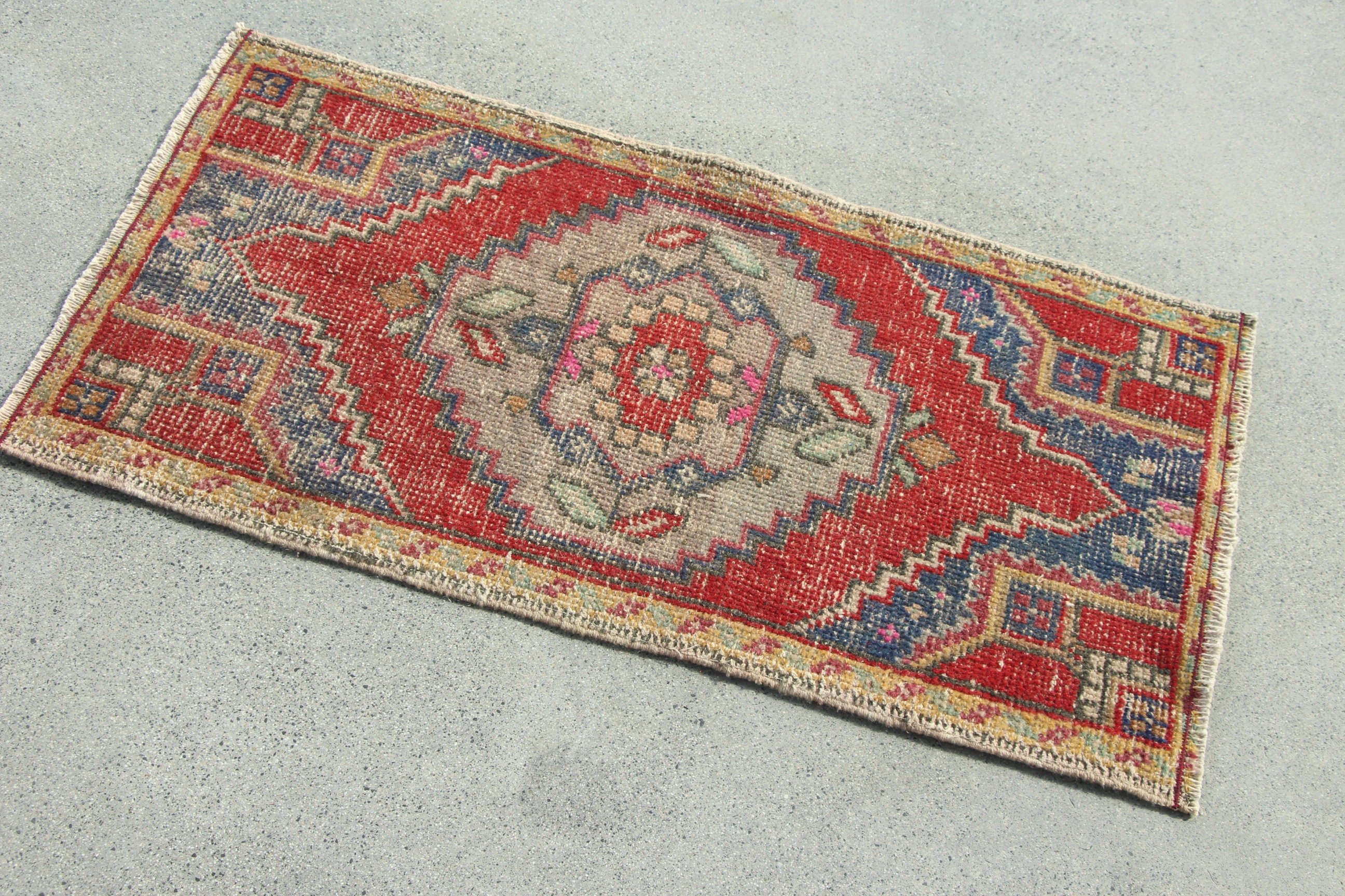 Modern Rugs, Turkish Rug, 1.7x3.1 ft Small Rug, Bedroom Rugs, Door Mat Rug, Red Moroccan Rug, Kitchen Rugs, Vintage Rugs, Rugs for Bath