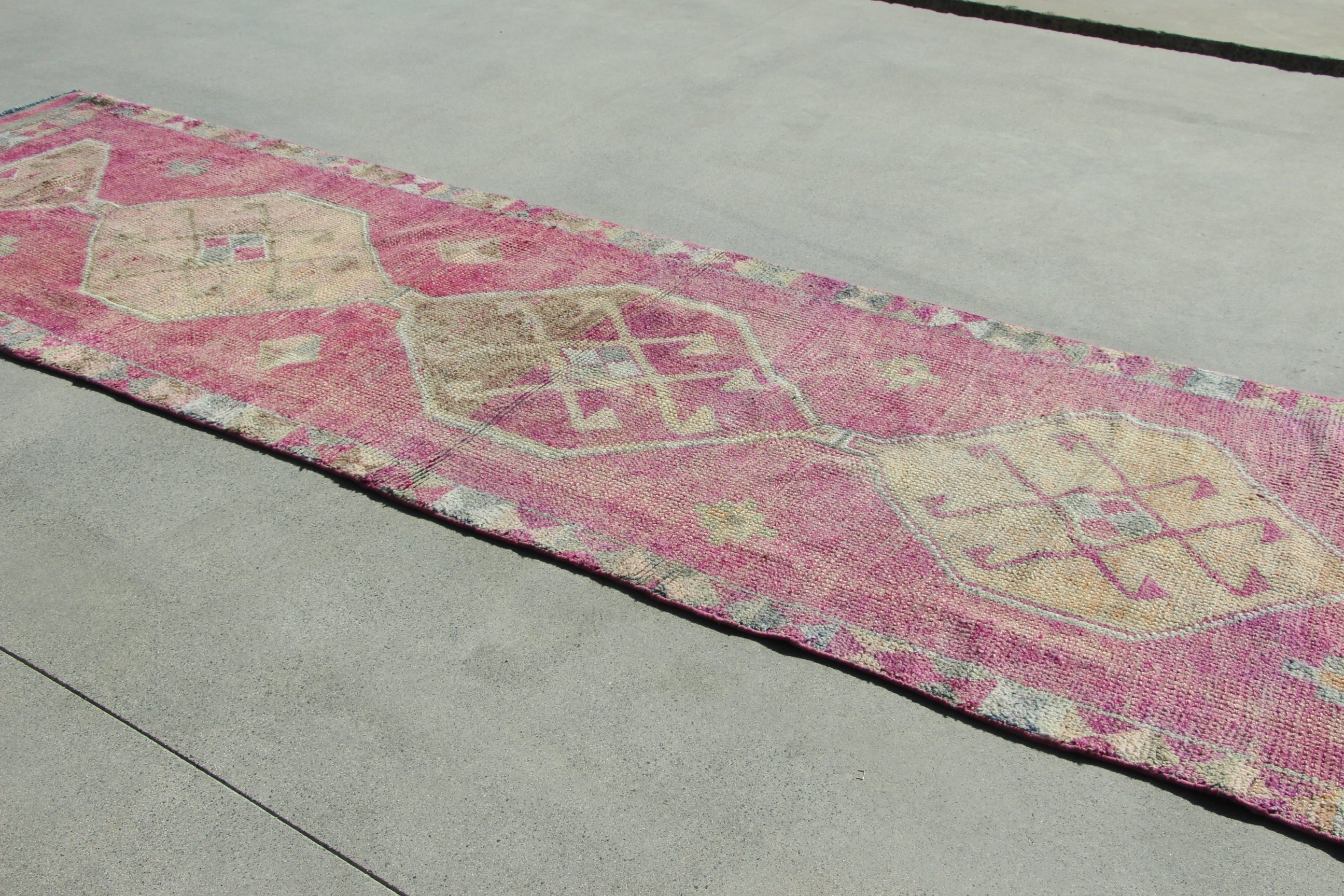 Yün Halı, Türk Halısı, Vintage Yolluk Halısı, Vintage Halılar, 3,1x11,3 ft Runner Halıları, Pembe Geometrik Halı, Merdiven Halısı, Lüks Halılar, Oryantal Halılar