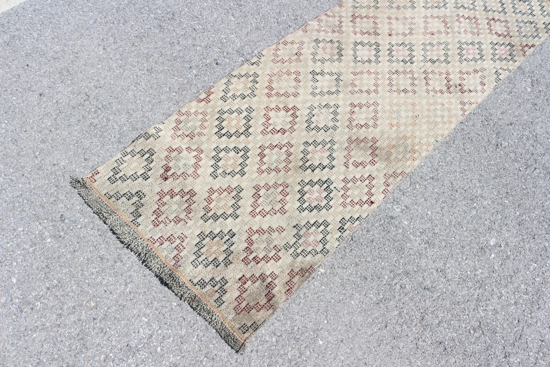 Sevimli Halı, Vintage Halılar, Bej Soğuk Halı, 2.1x6 ft Runner Halısı, Runner Halıları, Kilim, Oushak Halısı, Türk Halıları, Koridor Halısı, Anadolu Halıları