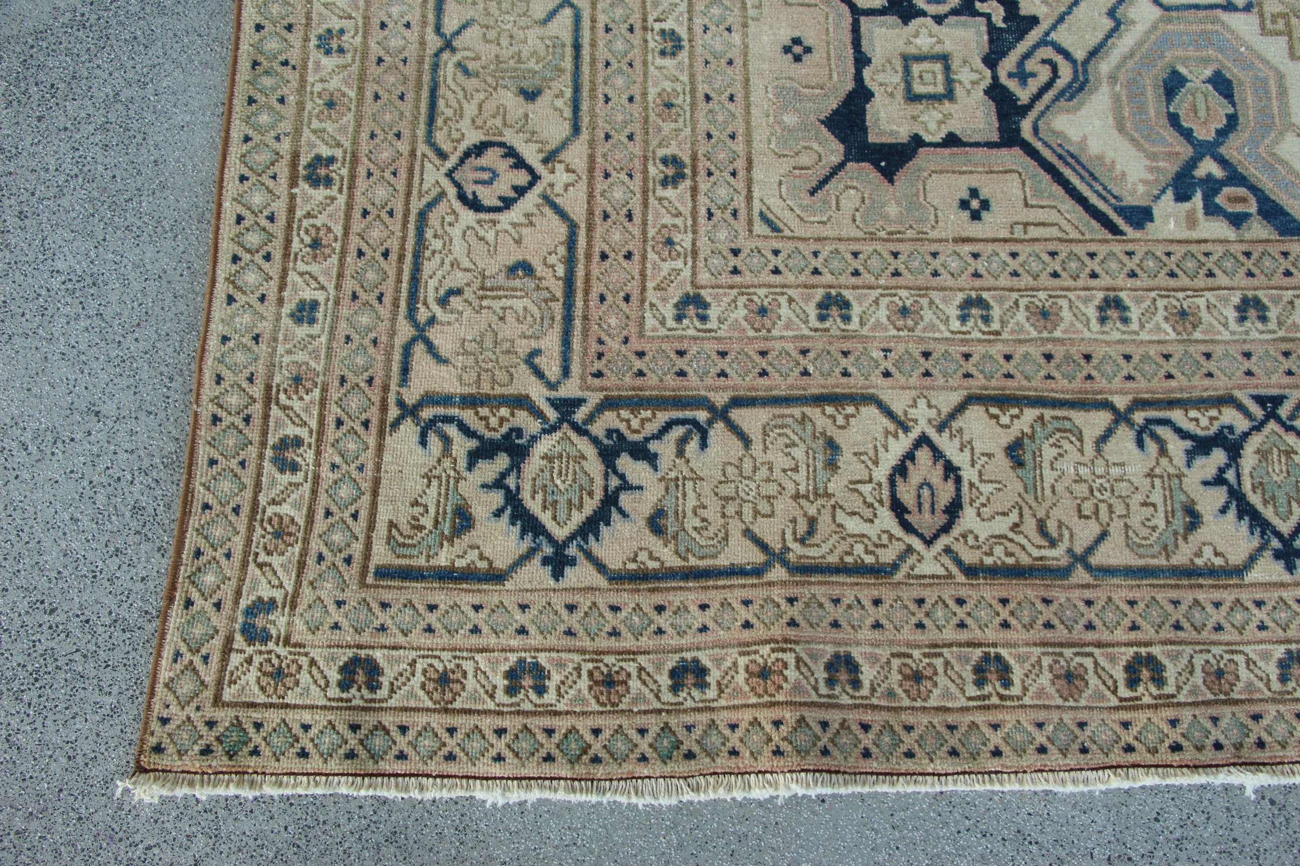 Wool Rugs, Neutral Rugs, Beige Cool Rugs, Vintage Rugs, Saloon Rug, Turkish Rug, 8.1x10.9 ft Oversize Rug, Oversize Vintage Rug, Floor Rug