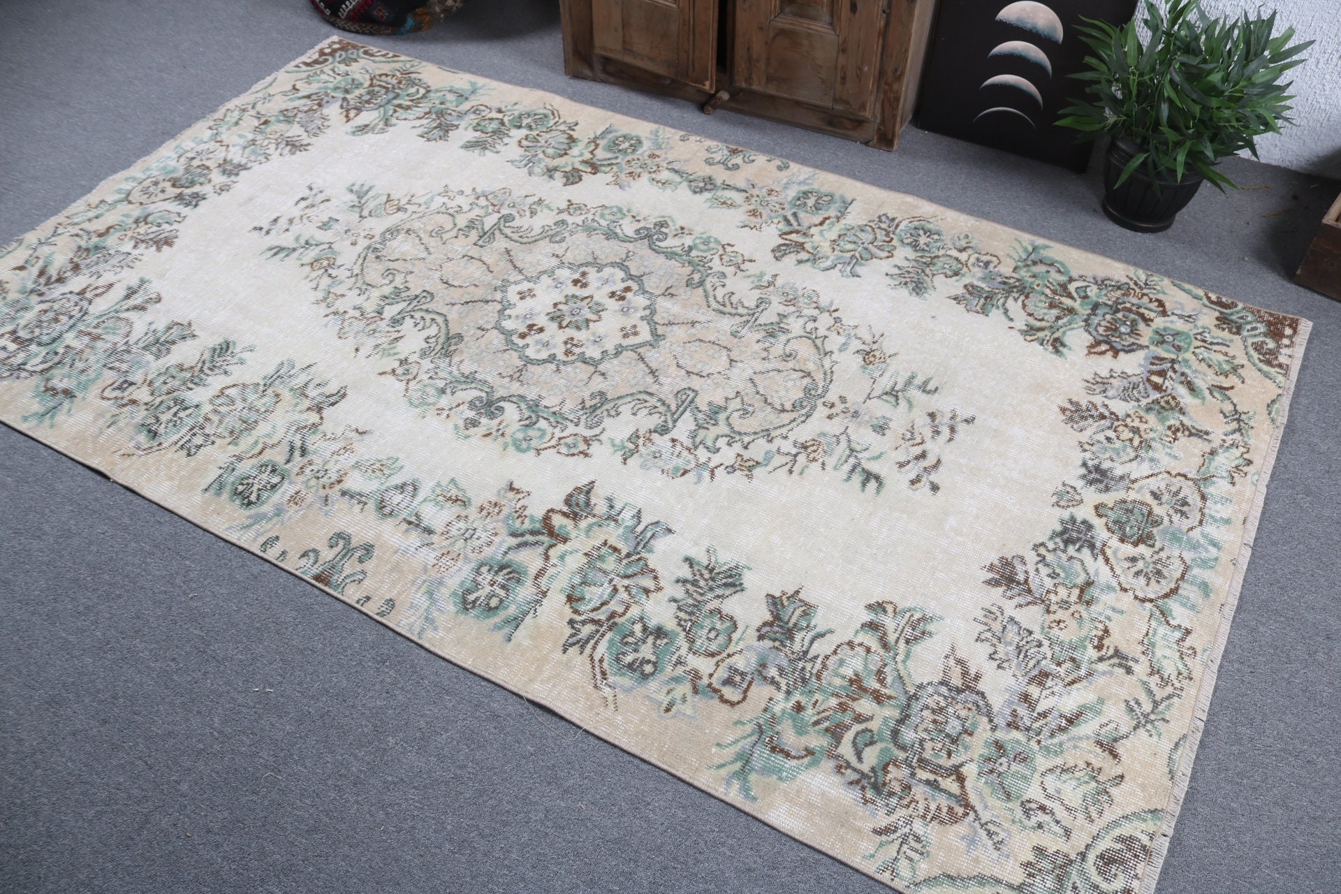 Beige Luxury Rug, Aesthetic Rugs, 4.7x8 ft Area Rug, Bedroom Rug, Rugs for Indoor, Turkish Rug, Boho Area Rug, Vintage Rug