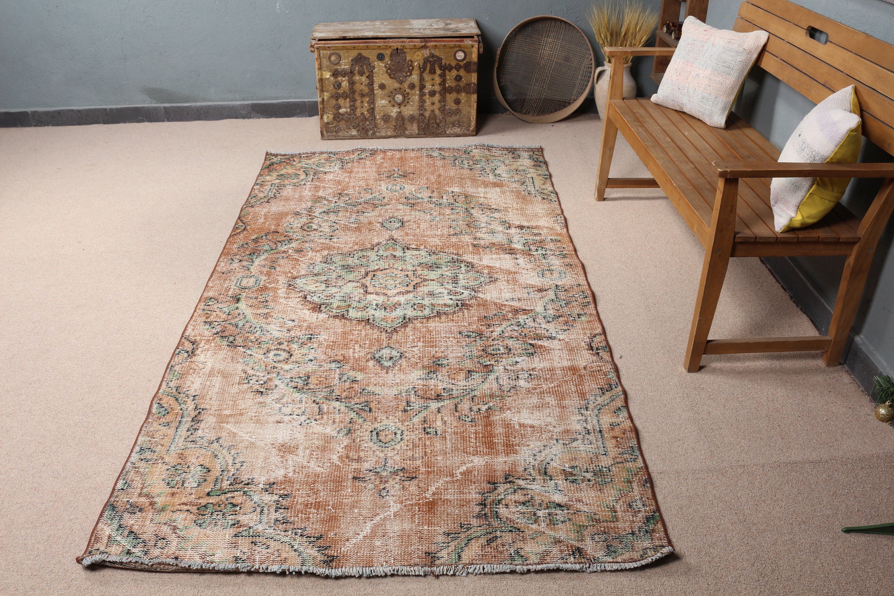 Brown Antique Rug, Bedroom Rug, Antique Rug, 4.5x8.2 ft Area Rug, Rugs for Bedroom, Floor Rugs, Turkish Rug, Vintage Rug, Home Decor Rugs