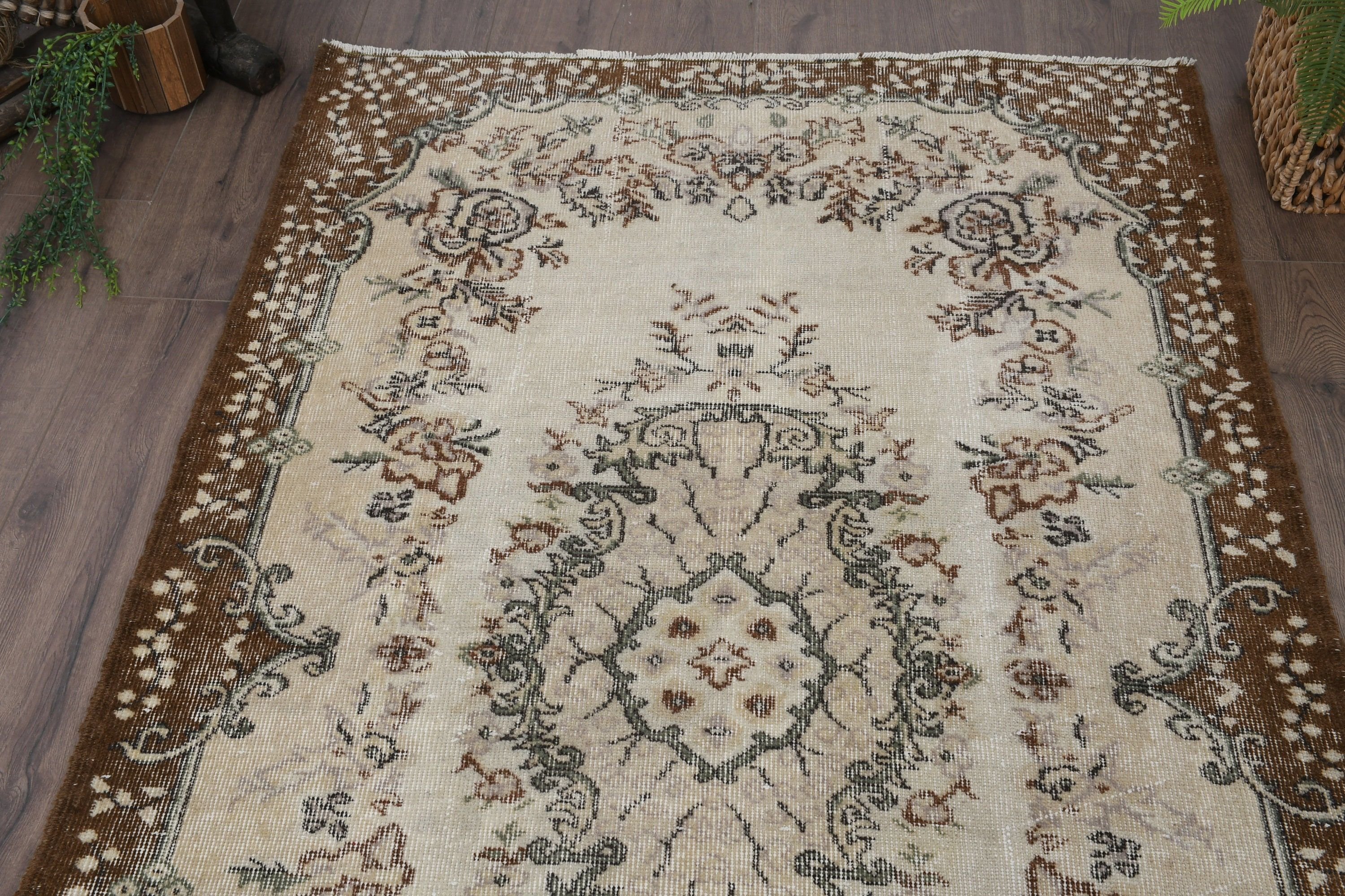 3.9x6.6 ft Alan Halısı, Mutfak Halıları, İç Mekan Halısı, Bej Mutfak Halıları, Yurt Halısı, Vintage Halılar, Ev Dekor Halısı, Yatak Odası Halısı, Türk Halıları