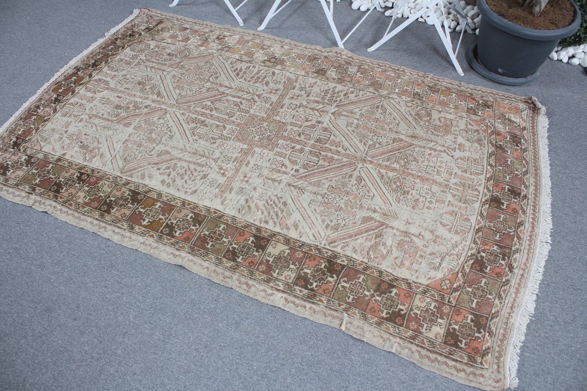 Beige Moroccan Rug, Dining Room Rug, Cool Rug, 4.1x6.4 ft Area Rug, Kitchen Rugs, Turkish Rug, Vintage Rugs, Bohemian Rug