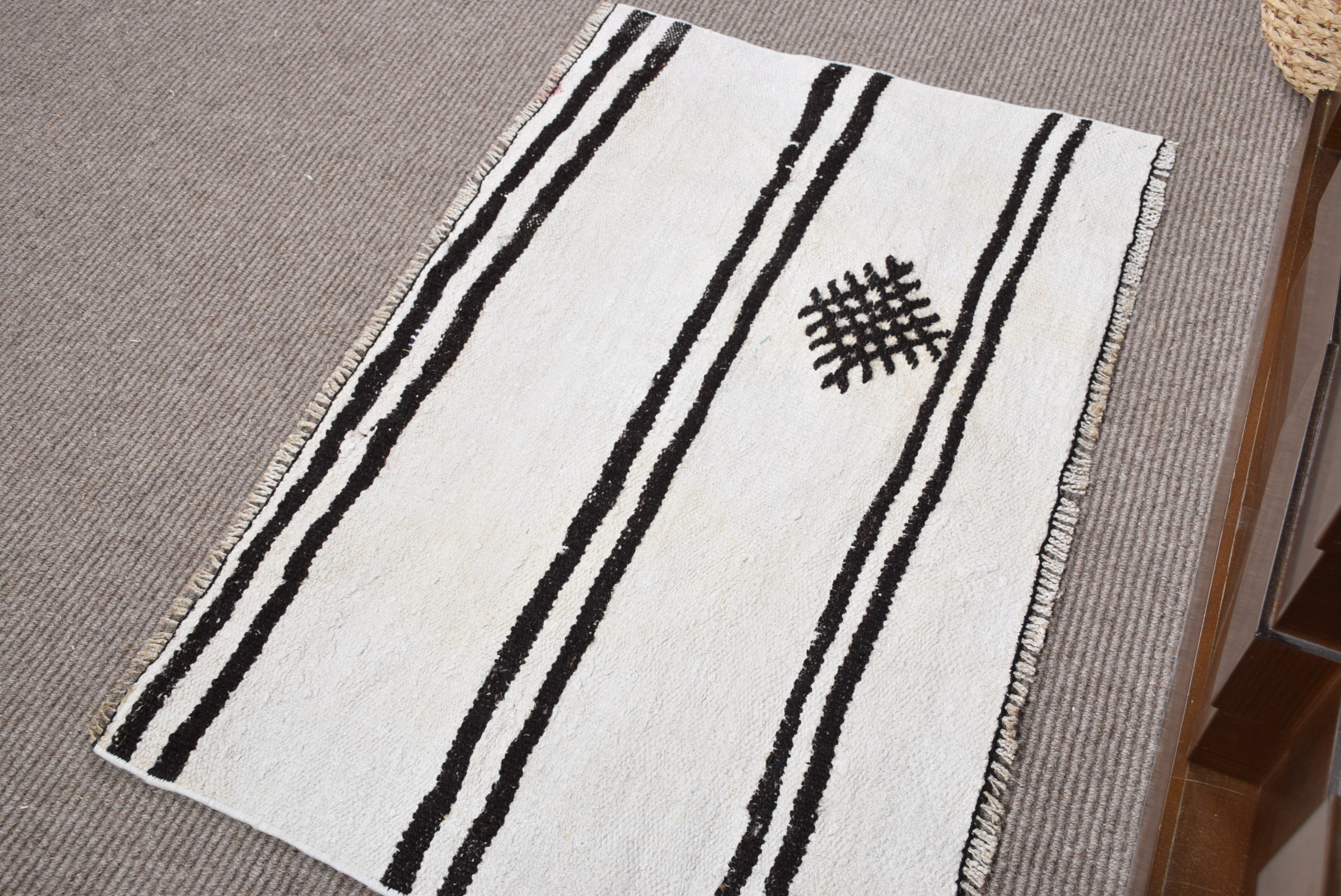 White  3.1x2 ft Small Rug, Home Decor Rug, Bathroom Rug, Oushak Rug, Turkish Rug, Handmade Rug, Vintage Rug, Wall Hanging Rug