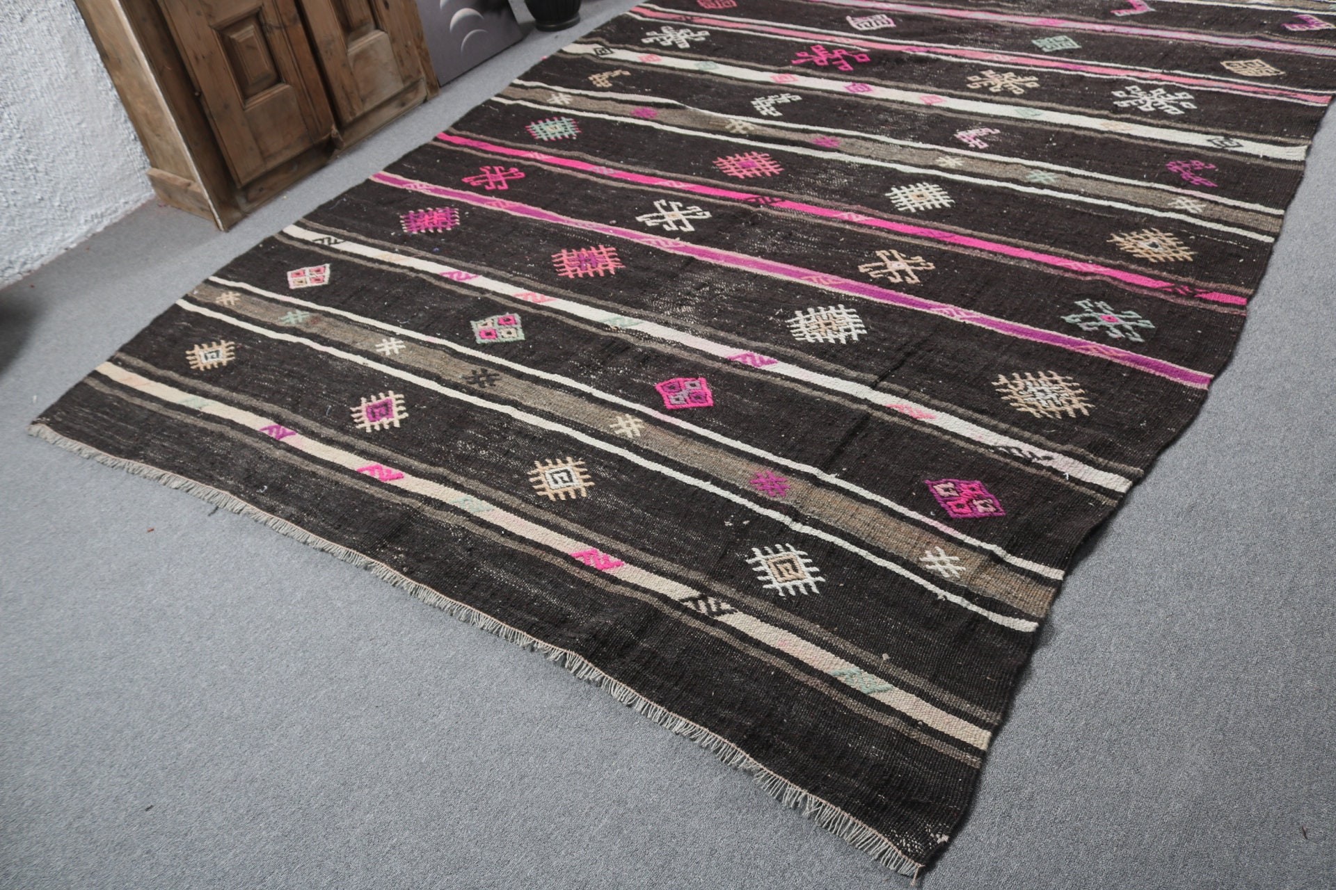 Oriental Rugs, Oversize Vintage Rugs, Black Moroccan Rugs, 6.9x11.2 ft Oversize Rug, Wool Rugs, Vintage Rugs, Kilim, Turkish Rug, Salon Rug