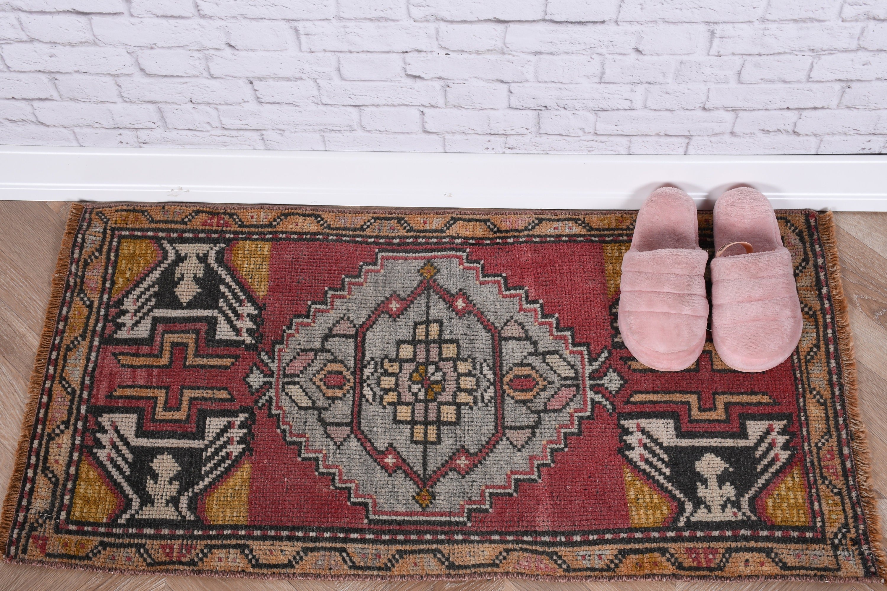 Red Moroccan Rug, Nursery Rug, 1.6x3.2 ft Small Rugs, Vintage Rugs, Home Decor Rug, Rugs for Bath, Car Mat Rug, Turkish Rug, Wool Rug
