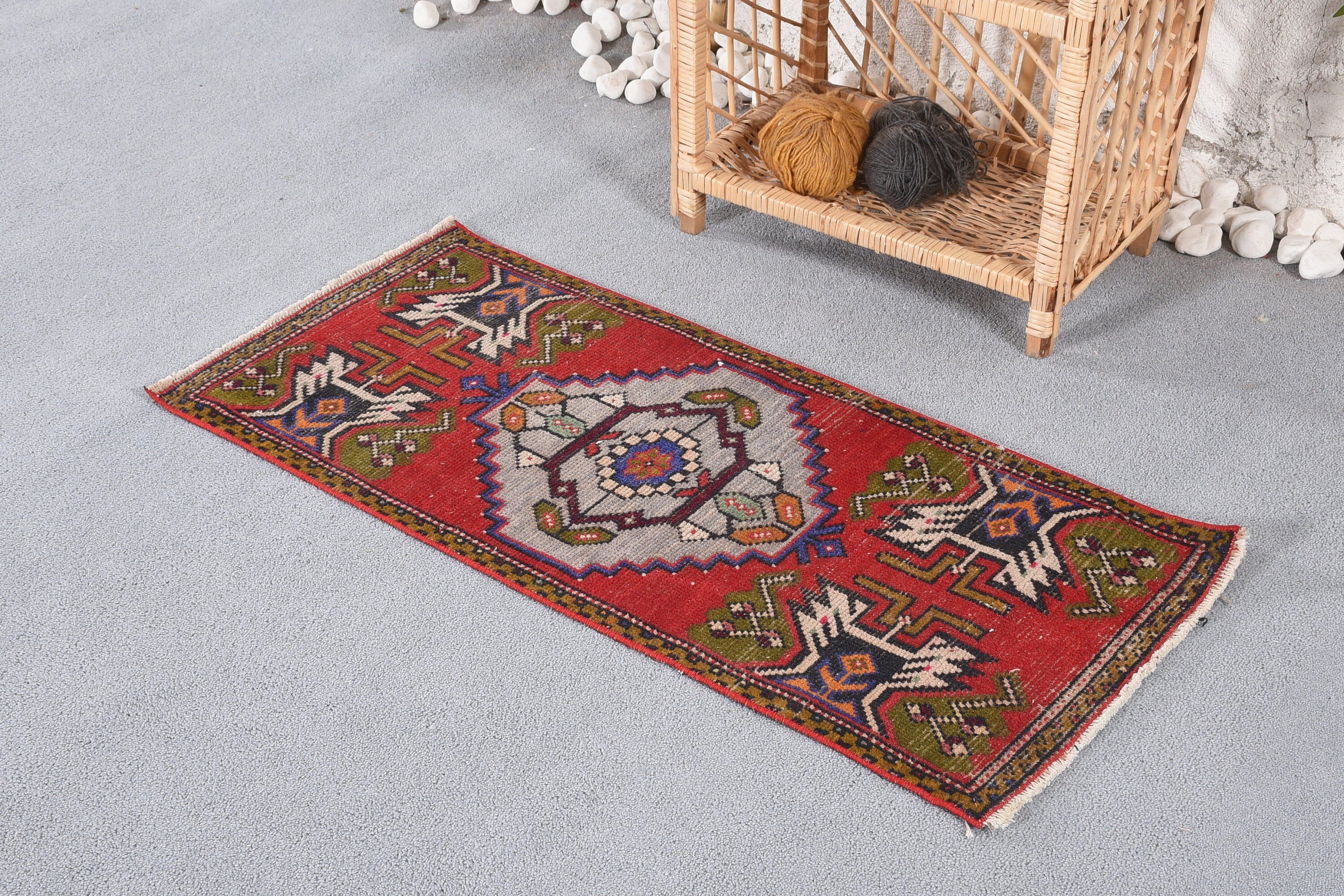 Rugs for Entry, Vintage Rugs, Car Mat Rugs, Anatolian Rug, Red Moroccan Rugs, Entry Rug, 1.5x3.3 ft Small Rug, Moroccan Rug, Turkish Rug