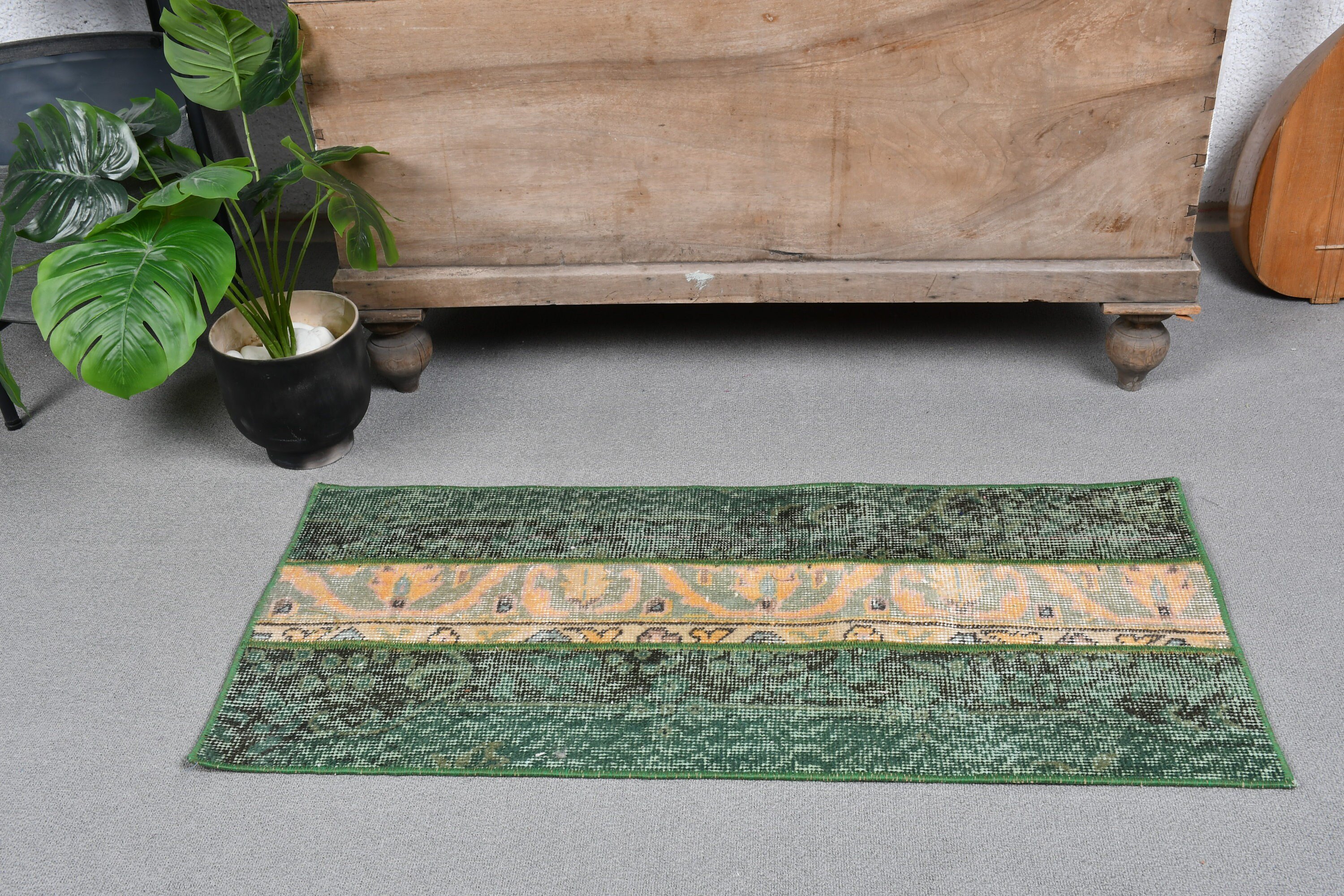 1.5x3.2 ft Small Rug, Entry Rug, Green Oriental Rug, Kitchen Rug, Door Mat Rug, Rugs for Entry, Vintage Rugs, Turkish Rug