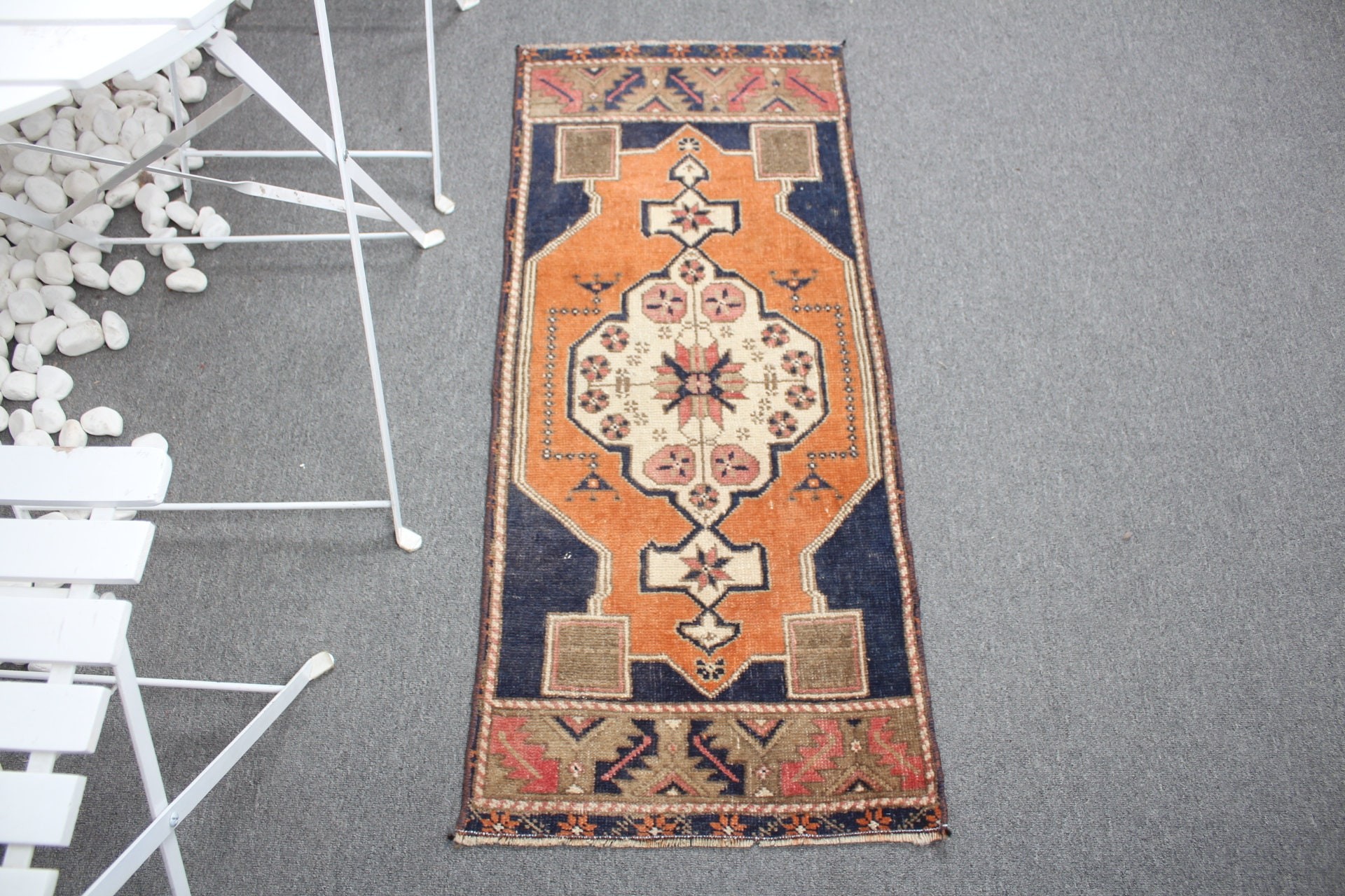 Turuncu Antika Halılar, 1.6x3.7 ft Küçük Halı, Oushak Halı, Türk Halıları, Çocuk Halıları, Anadolu Halıları, Vintage Halı, Boho Halı, Duvara Asılı Halı