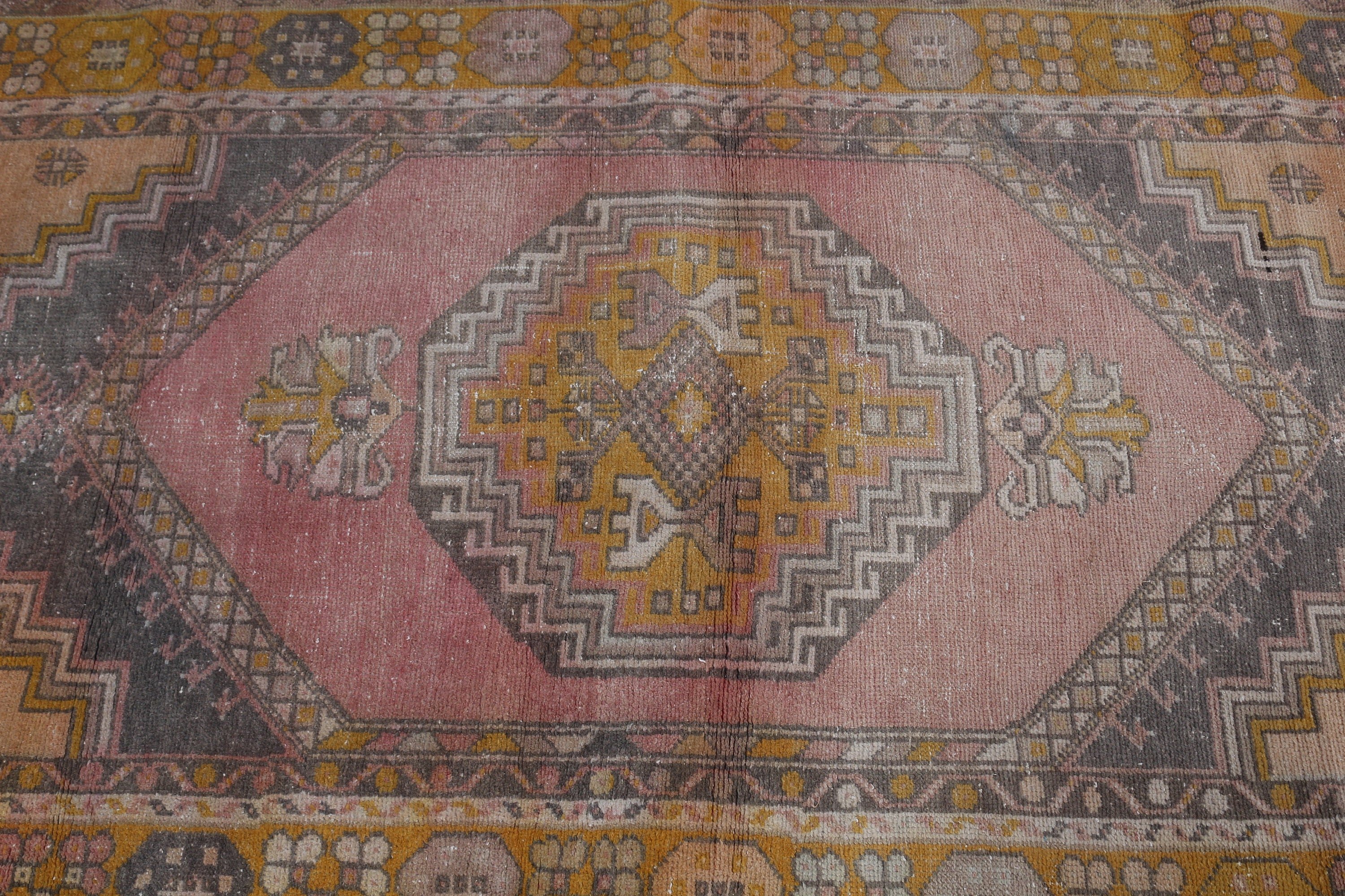 Anadolu Halıları, Vintage Halı, Türk Halısı, Mutfak Halısı, 3,8x7 ft Alan Halısı, Pembe Mutfak Halısı, Yer Halısı, Yatak Odası Halıları, Yemek Odası Halıları