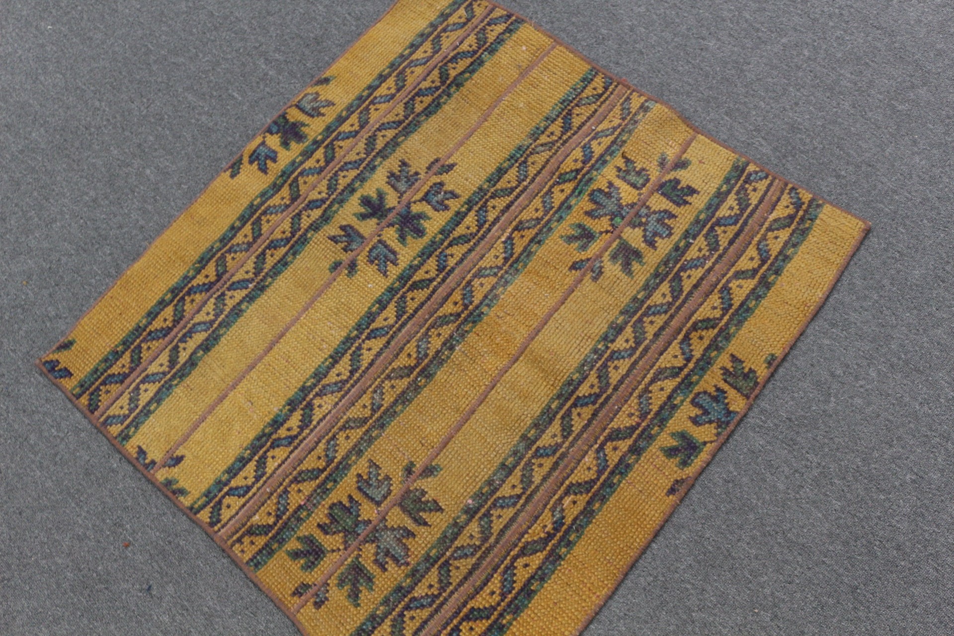 Turkish Rug, Car Mat Rug, 2.9x3.1 ft Small Rugs, Yellow Cool Rug, Designer Rug, Wall Hanging Rug, Home Decor Rug, Vintage Rug