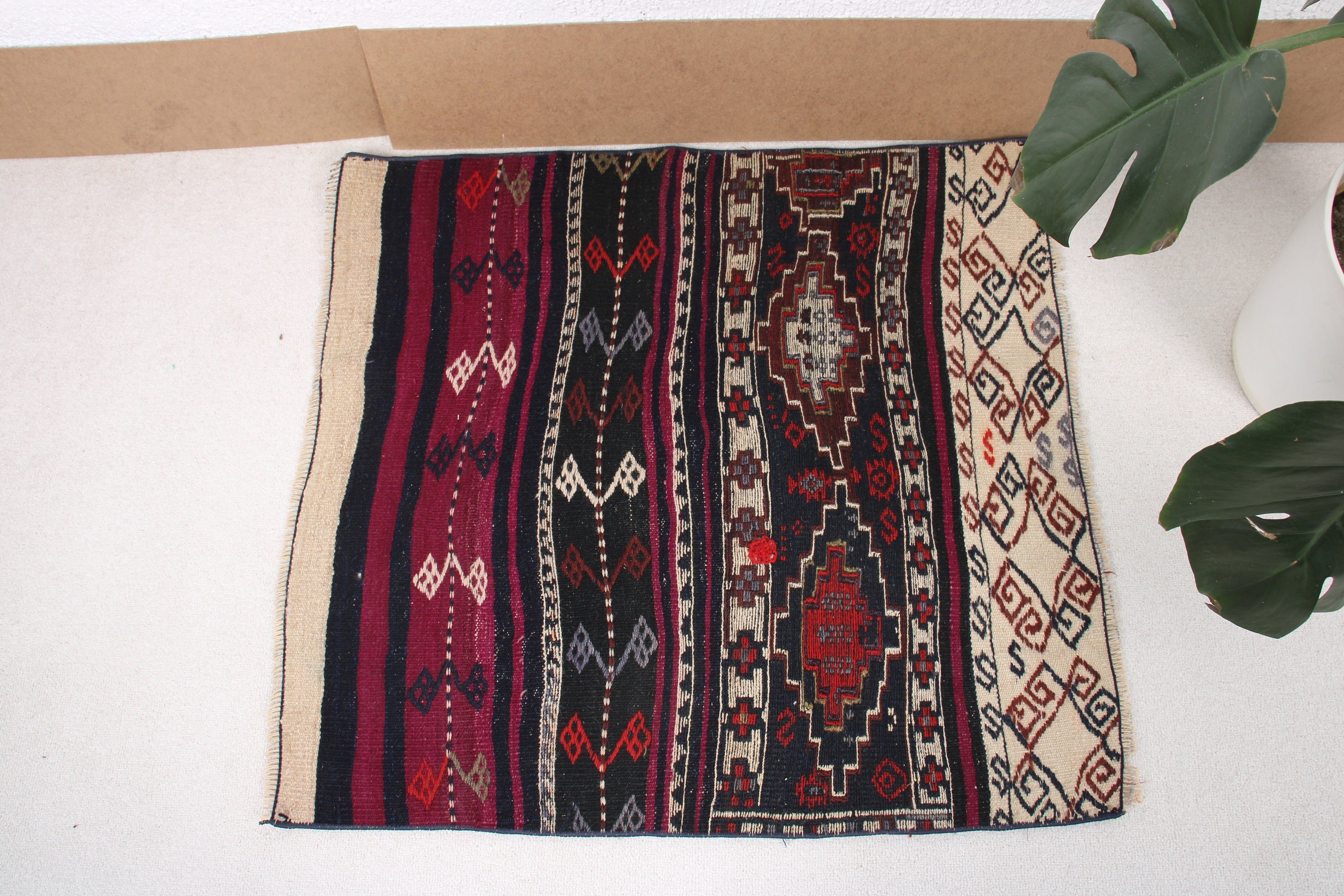 Türk Halısı, Siyah Nötr Halılar, 2,6x2,8 ft Küçük Halılar, Ofis Halısı, Vintage Halılar, Antika Halılar, Küçük Boho Halılar, Mutfak Halısı, Yatak Odası Halısı