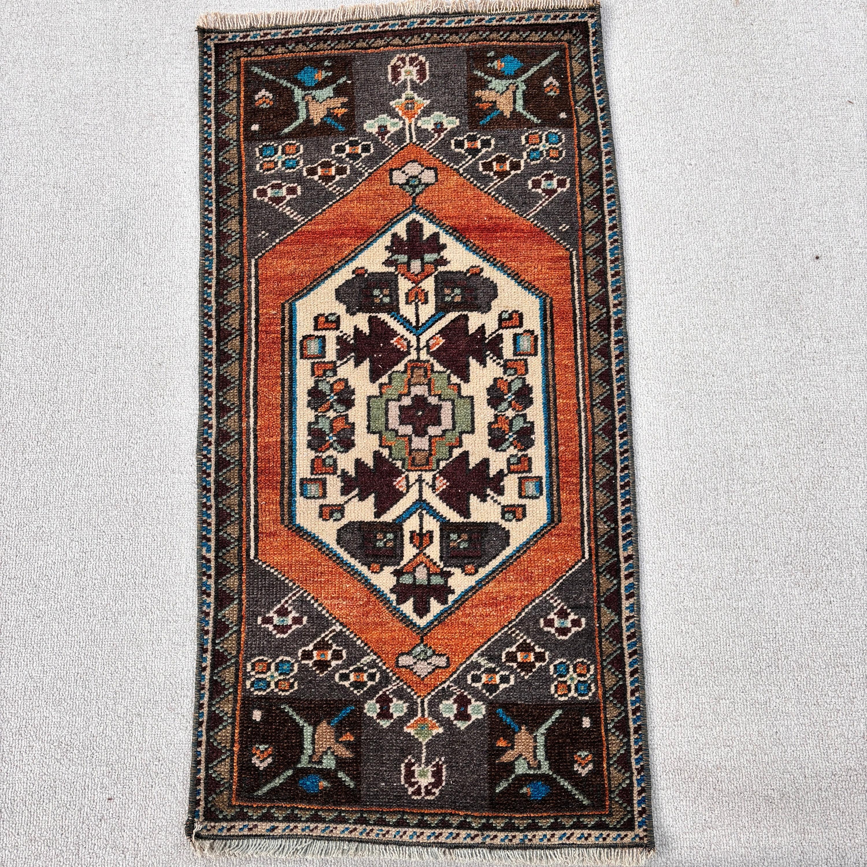 1.5x3 ft Küçük Halılar, Türk Halıları, El Dokuma Halılar, Paspas Halısı, Boho Halısı, Açıklama Halıları, Mor Nötr Halılar, Çocuk Halısı, Vintage Halılar