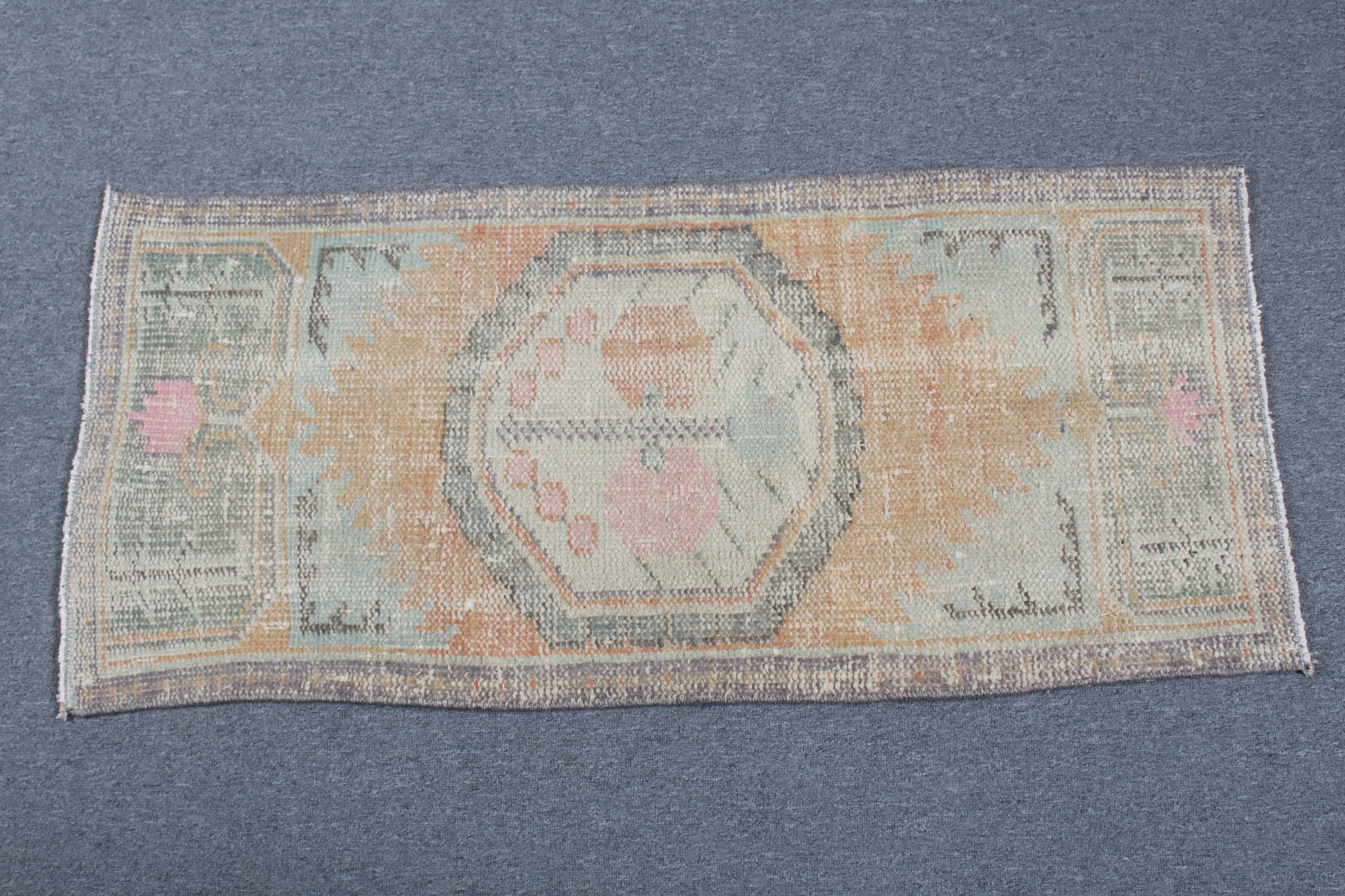 Türk Halısı, Çocuk Odası Halıları, Yatak Odası Halıları, Oryantal Halılar, Otantik Halılar, Vintage Halılar, Turuncu Soğuk Halı, 1.7x3.9 ft Küçük Halı, Banyo Halıları