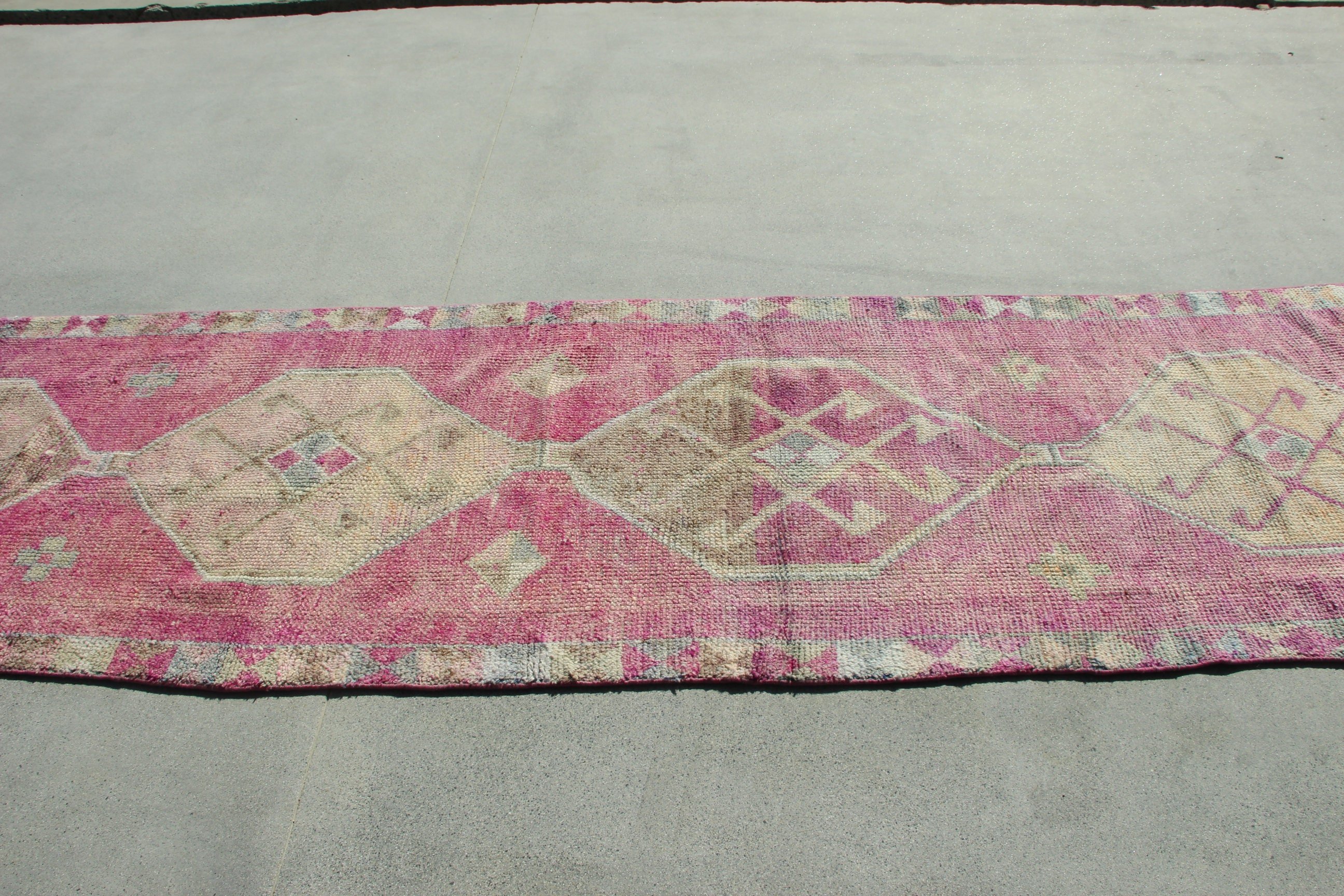 Yün Halı, Türk Halısı, Vintage Yolluk Halısı, Vintage Halılar, 3,1x11,3 ft Runner Halıları, Pembe Geometrik Halı, Merdiven Halısı, Lüks Halılar, Oryantal Halılar