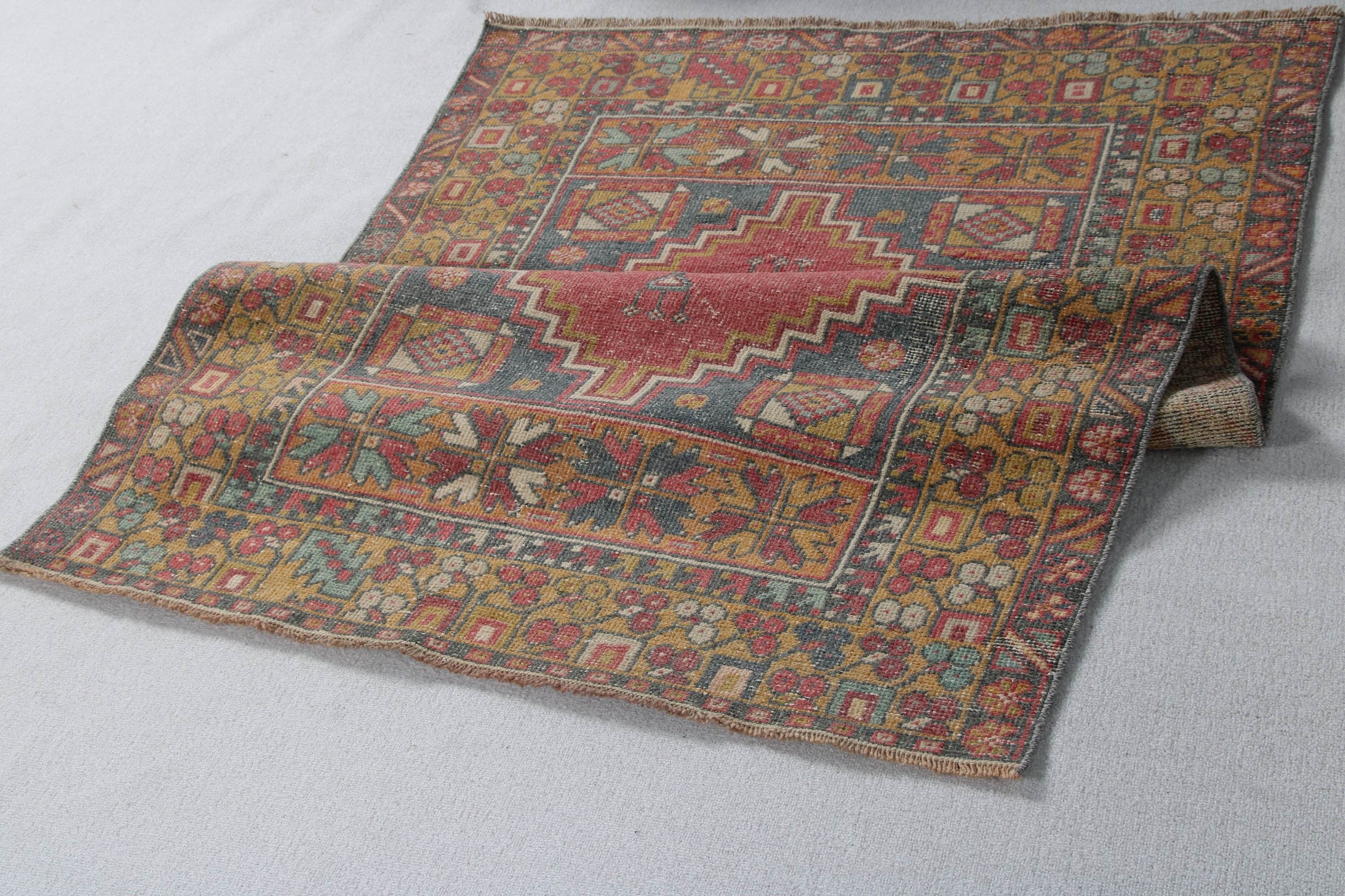 Giriş Halıları, Türk Halısı, Vintage Halı, 3,6x6 ft Vurgulu Halılar, Etnik Halı, Havalı Halı, Vintage Vurgulu Halılar, Kırmızı Mutfak Halıları